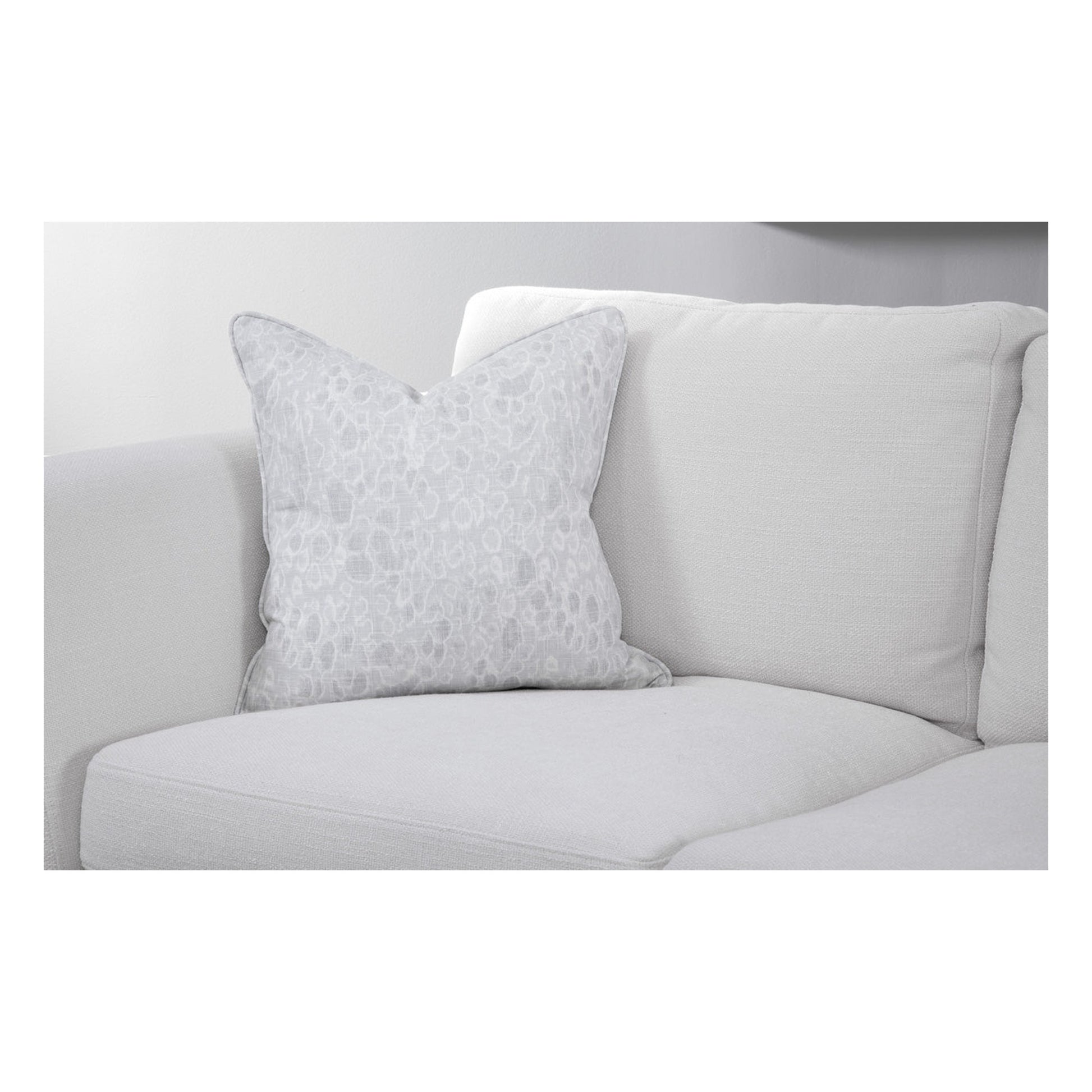 Luxe Down Pillows – Kalahara Saxony – (2)
