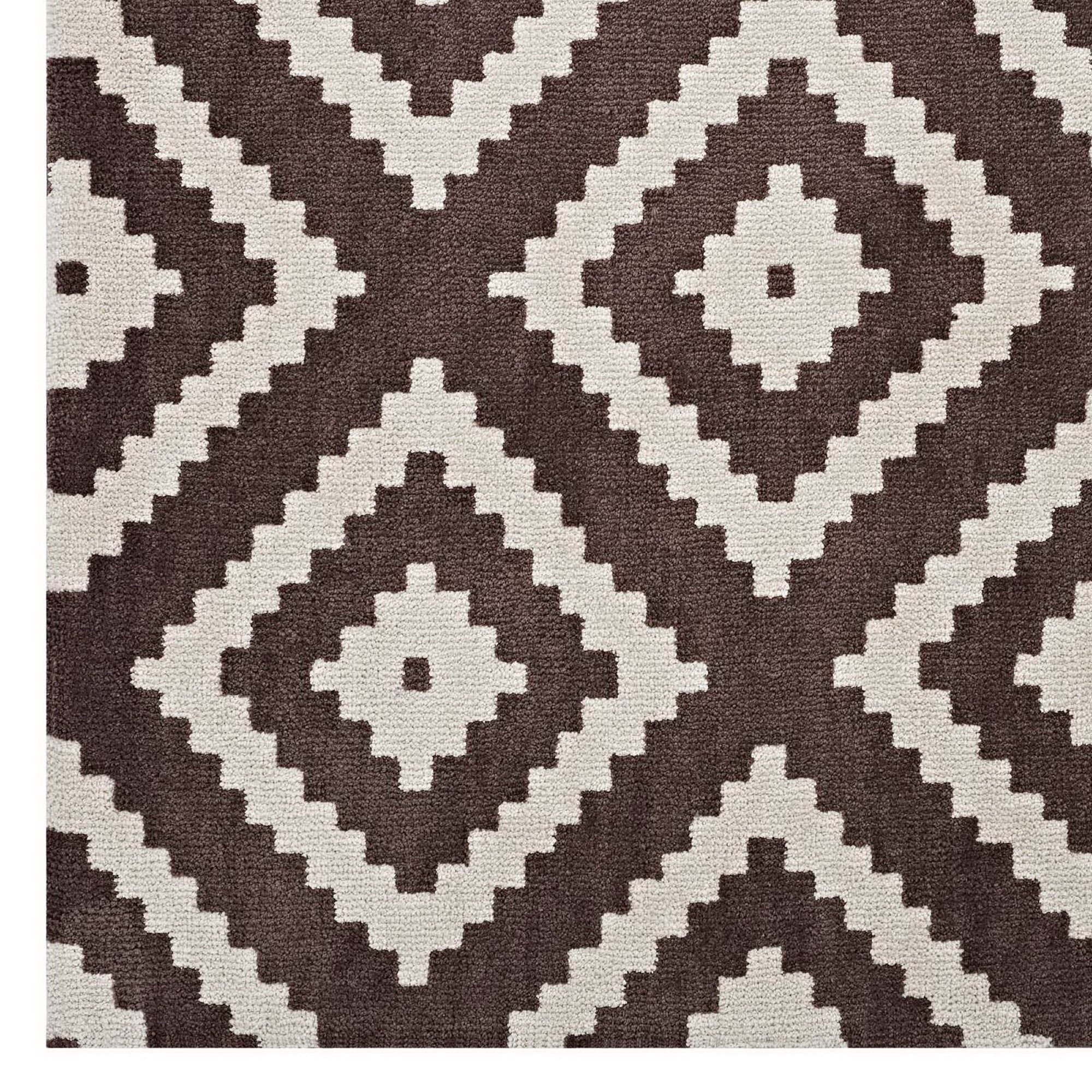 Alika Abstract Diamond Trellis 5x8 Area Rug