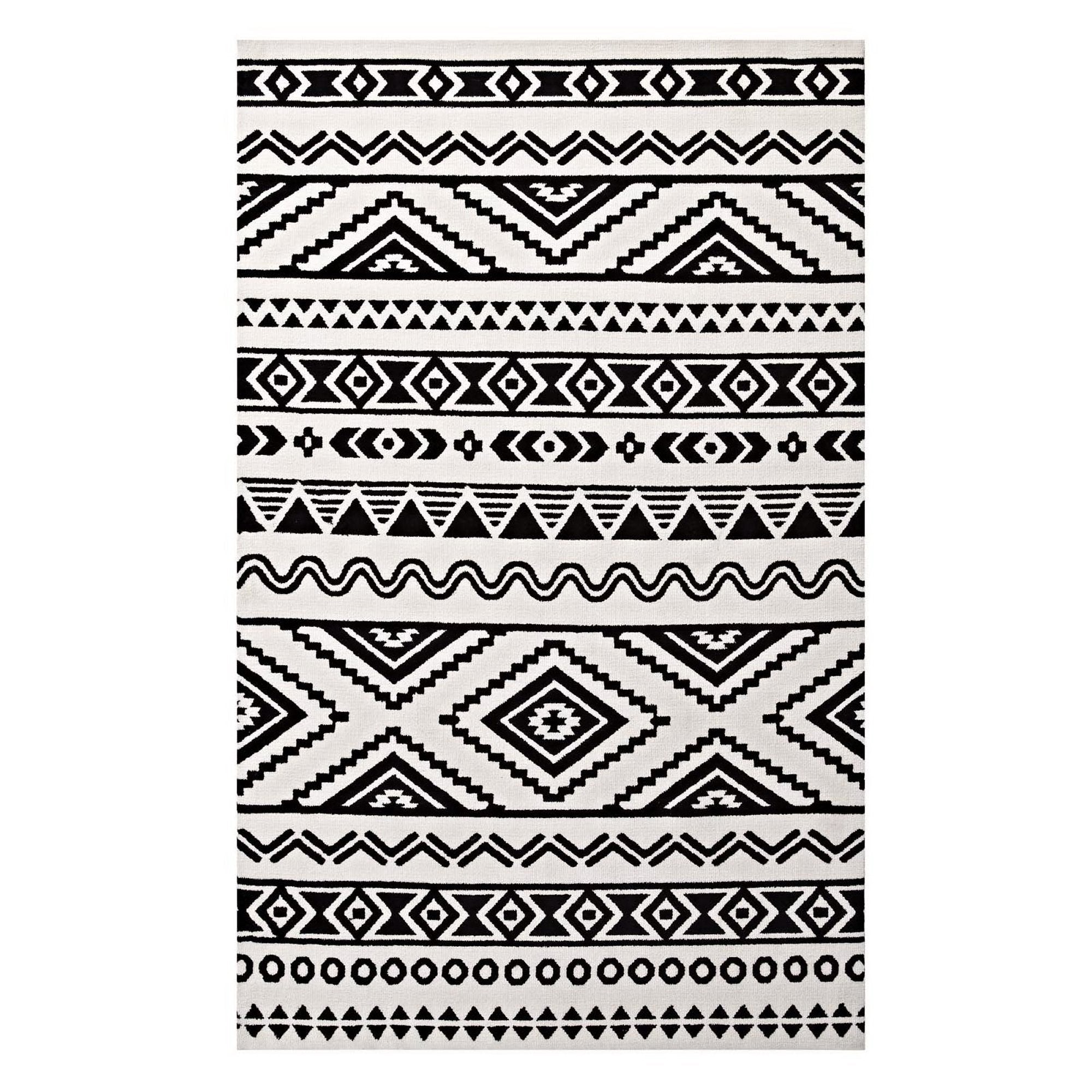 Haku Geometric Moroccan Tribal 8x10 Area Rug - Black and White