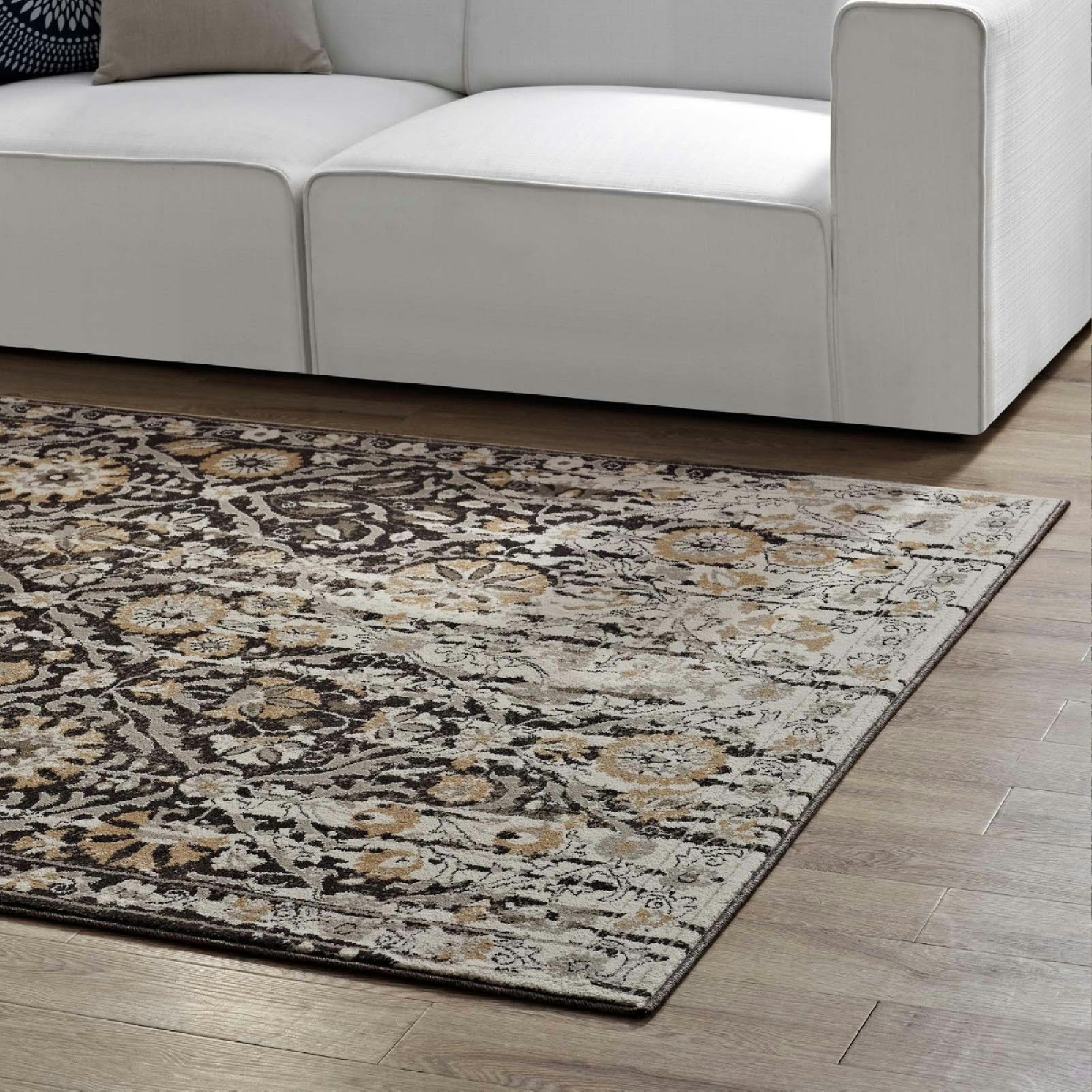 Ganesa Distressed Diamond Floral Lattice 8x10 Area Rug