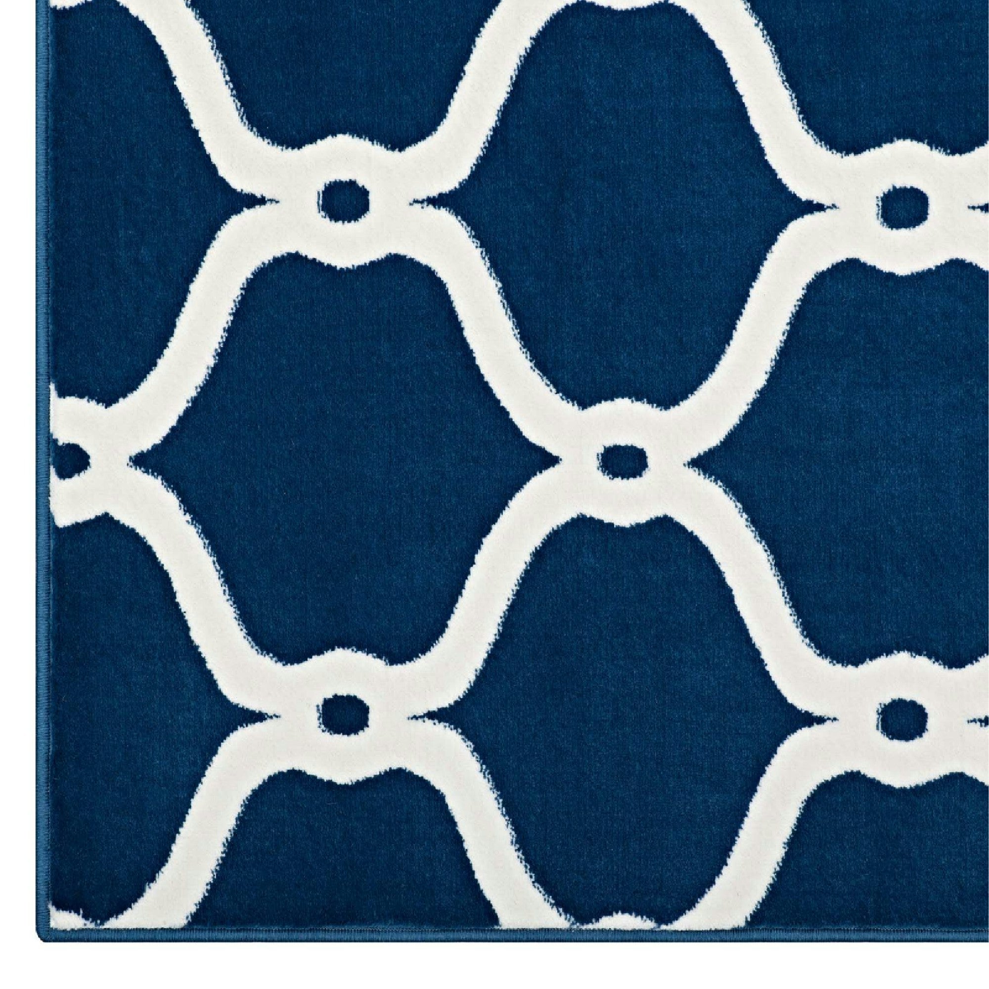 Beltara Chain Link Transitional Trellis 5x8 Area Rug