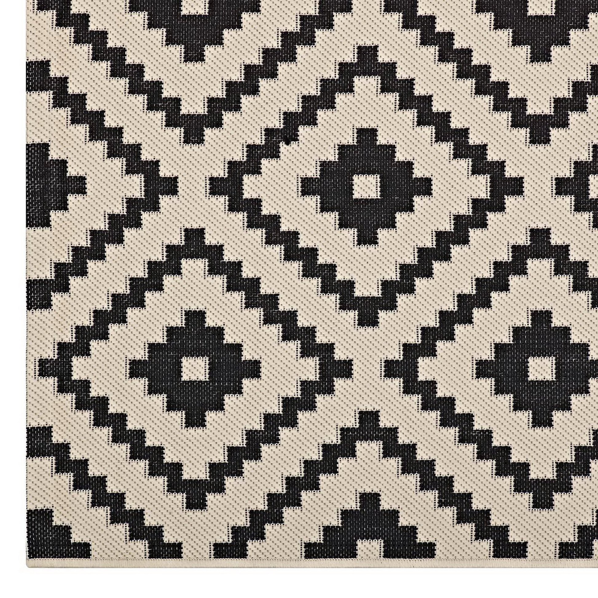 Perplex Geometric Diamond Trellis Indoor and Outdoor 5x8 Area Rug