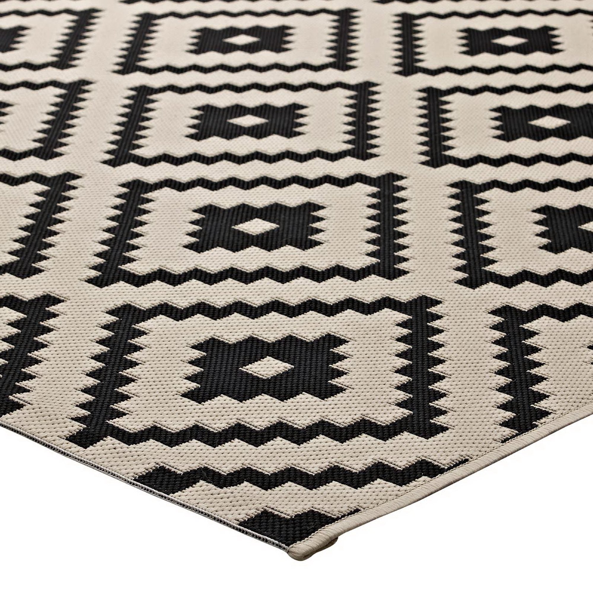Perplex Geometric Diamond Trellis Indoor and Outdoor 8x10 Area Rug