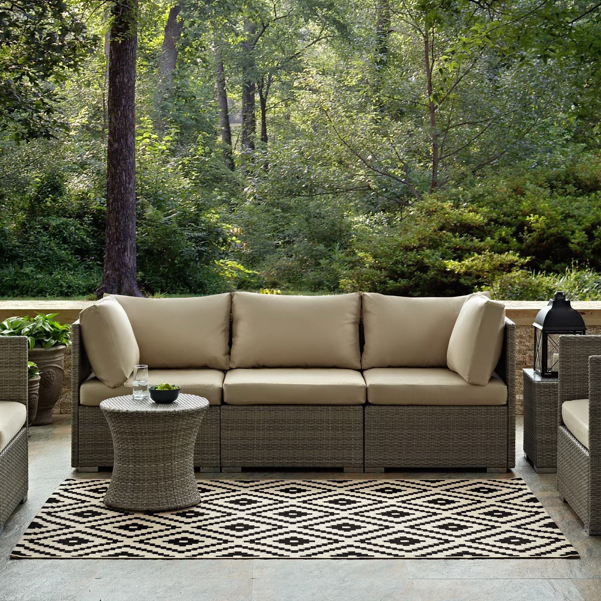 Perplex Geometric Diamond Trellis Indoor and Outdoor 8x10 Area Rug