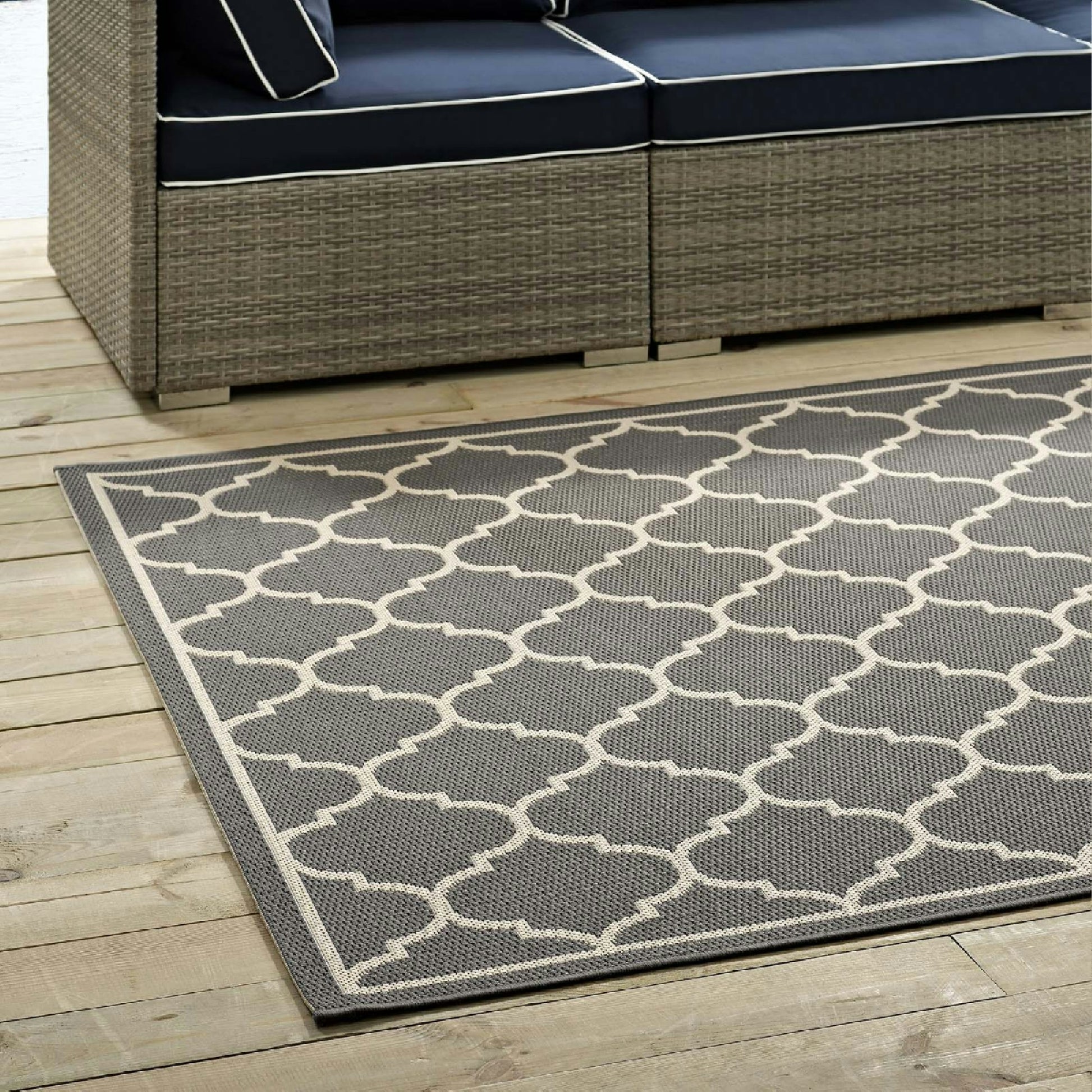 Avena Moroccan Quatrefoil Trellis Indoor and Outdoor 5x8 Area Rug