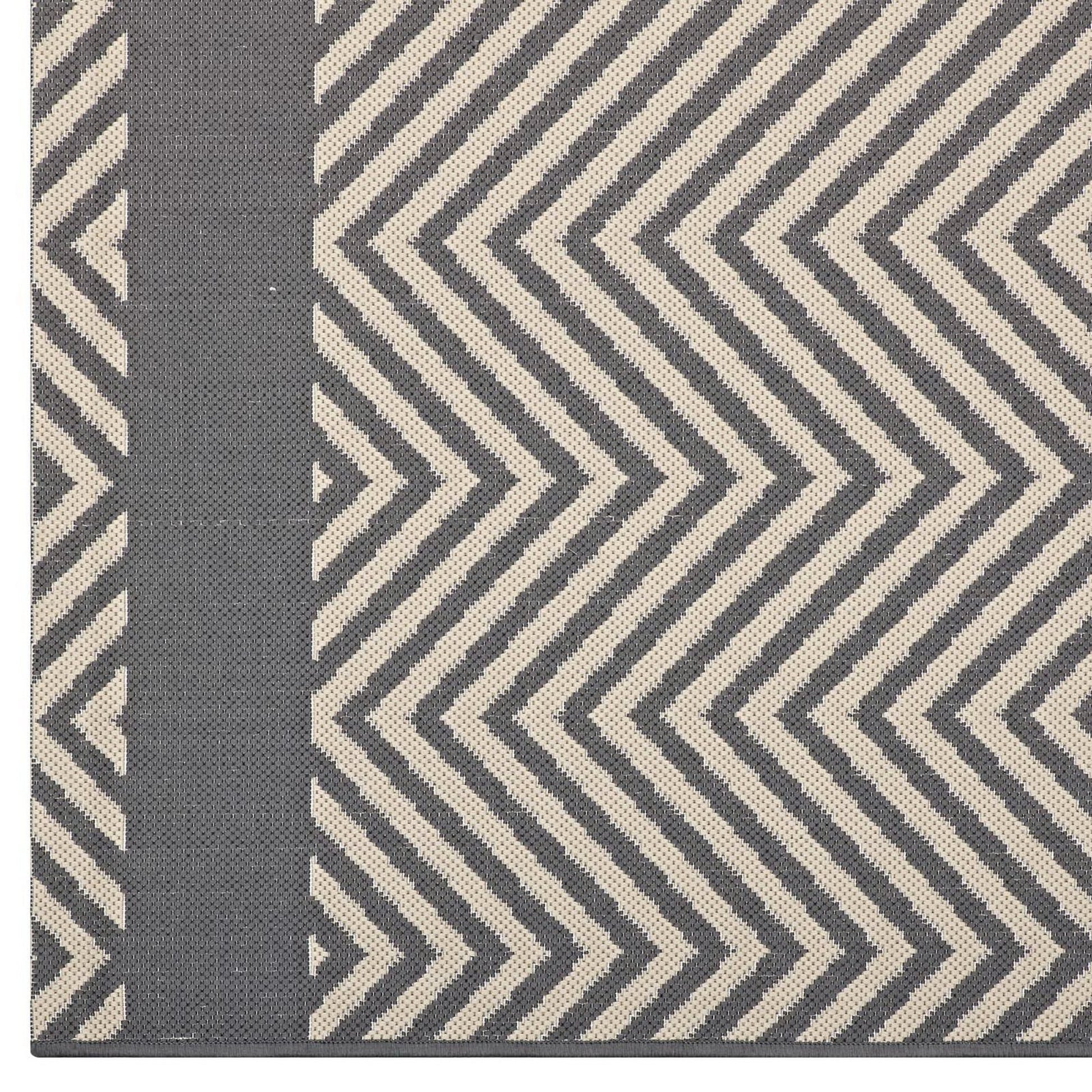 Optica Chevron With End Borders Indoor and Outdoor 5x8 Area Rug
