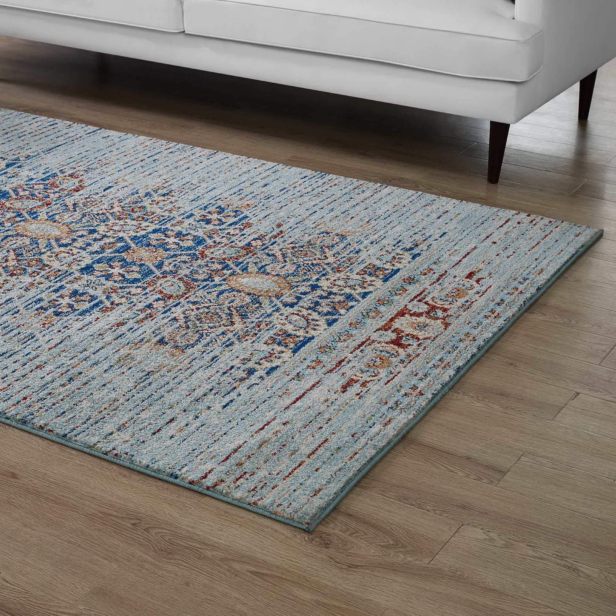 Naria Distressed Vintage Medallion 5x8 Area Rug