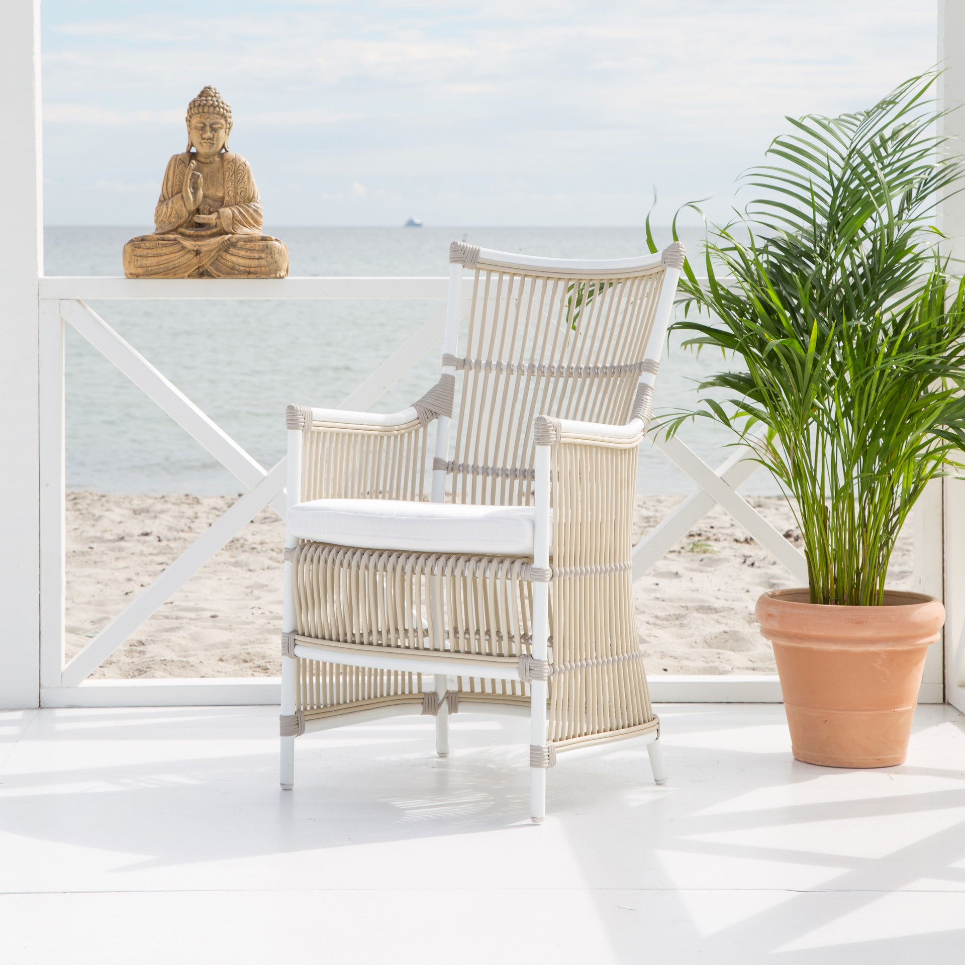 Davinci Chair Exterior by Sika Design - view 2