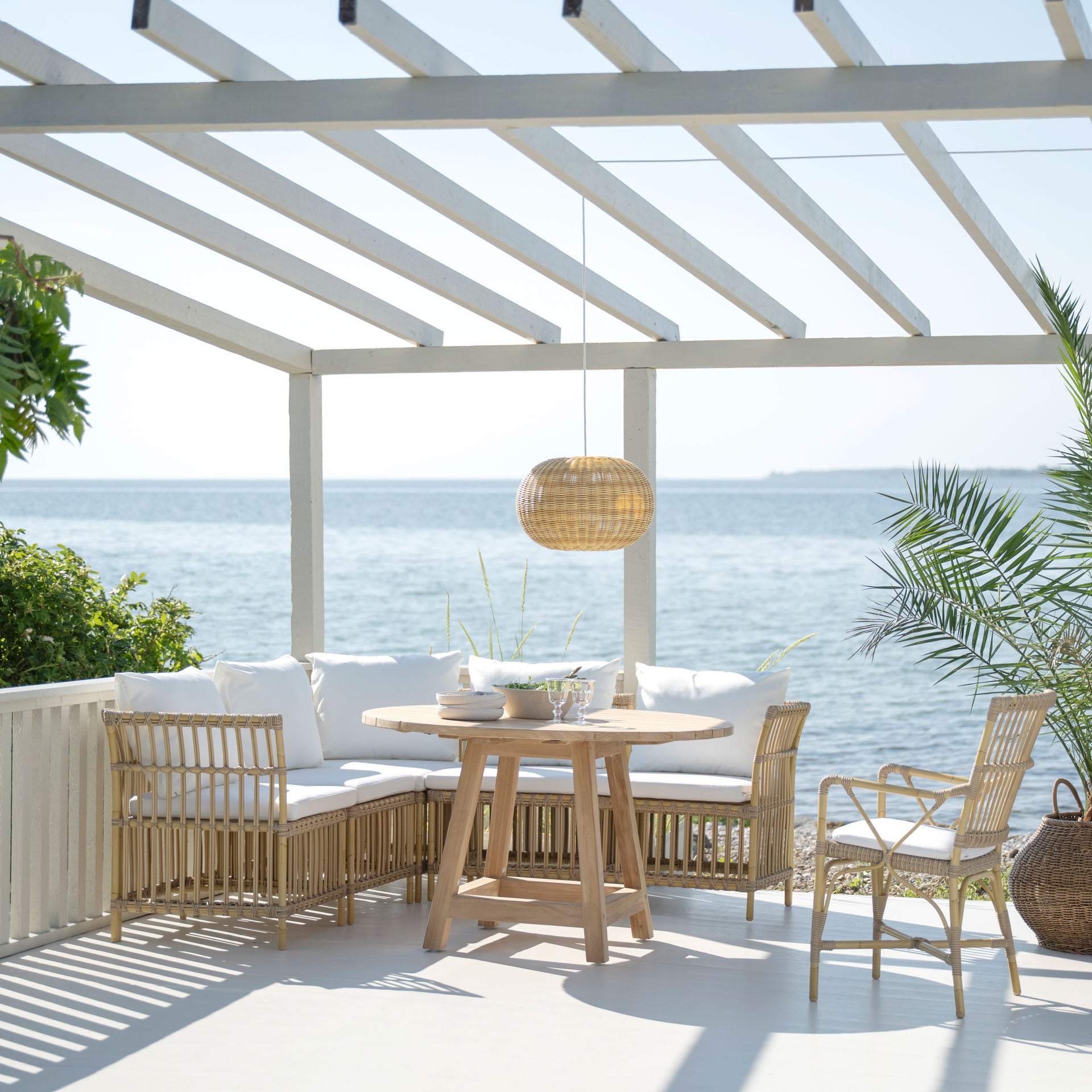 Piano Arm Chair Exterior by Sika Design - view 2