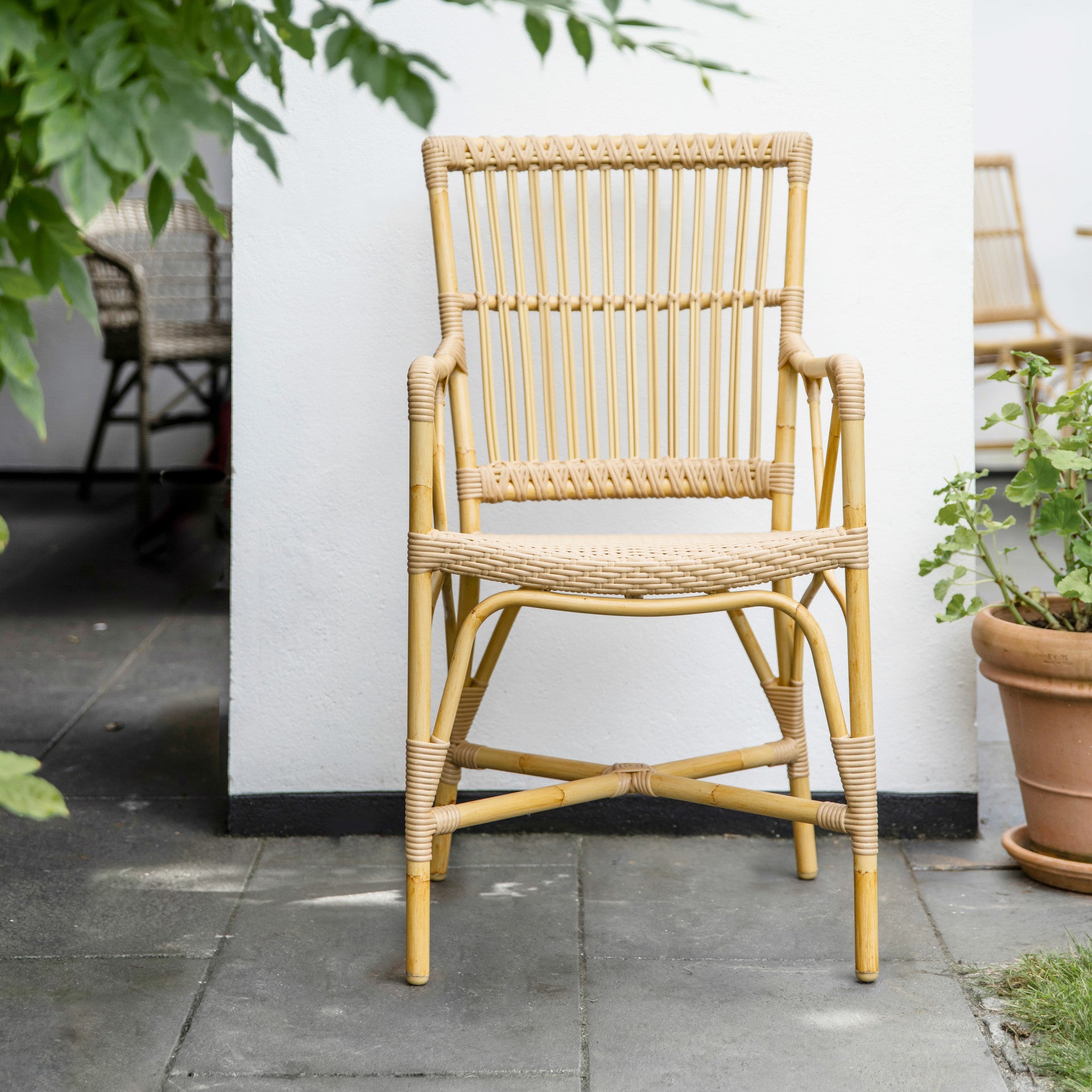 Piano Arm Chair Exterior by Sika Design - view 8