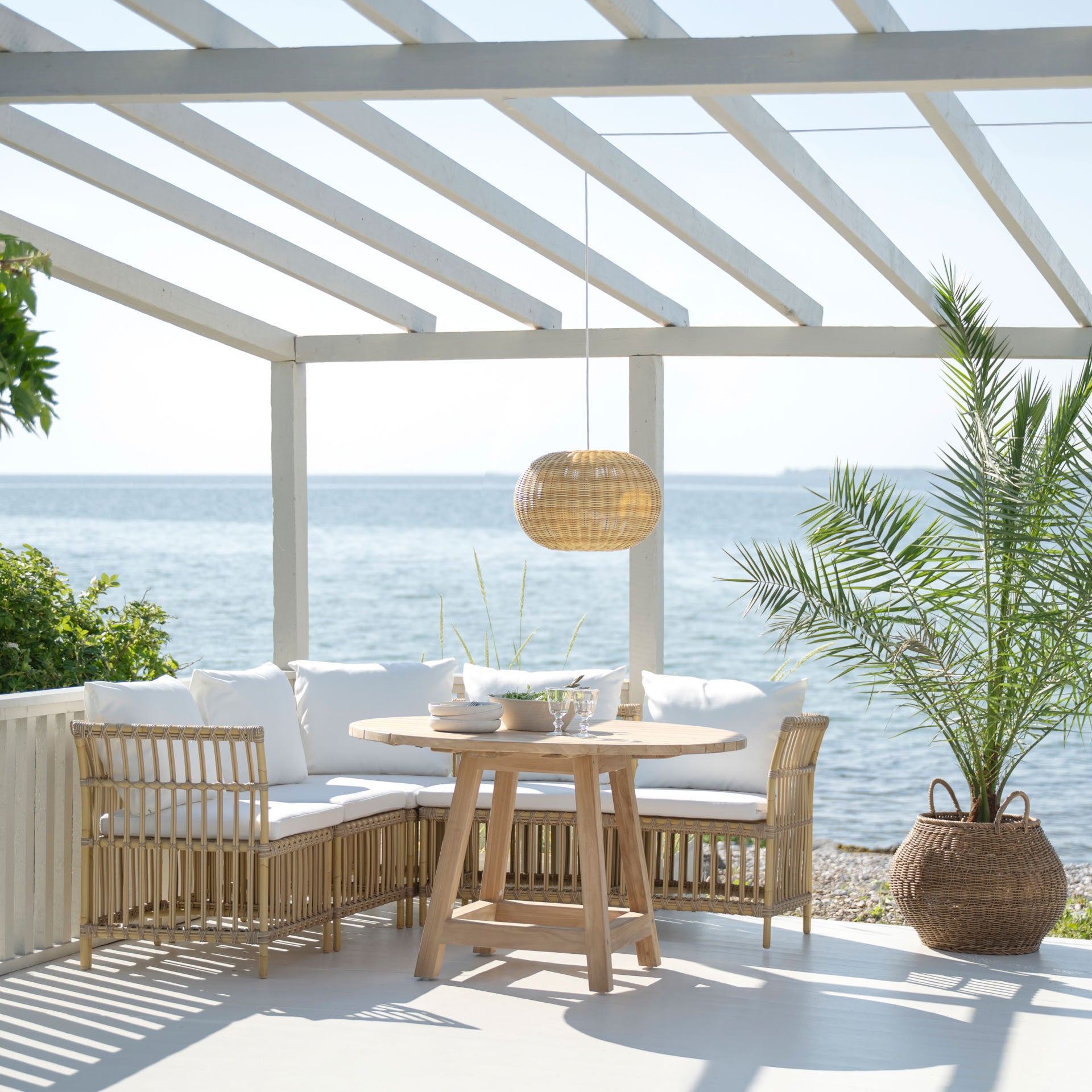 Meghan Center Dining Module by Sika Design - view 2