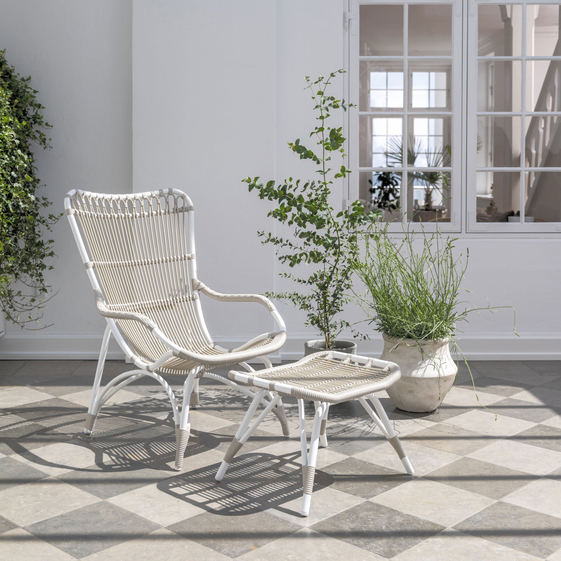 Monet Chair Exterior by Sika Design - view 4