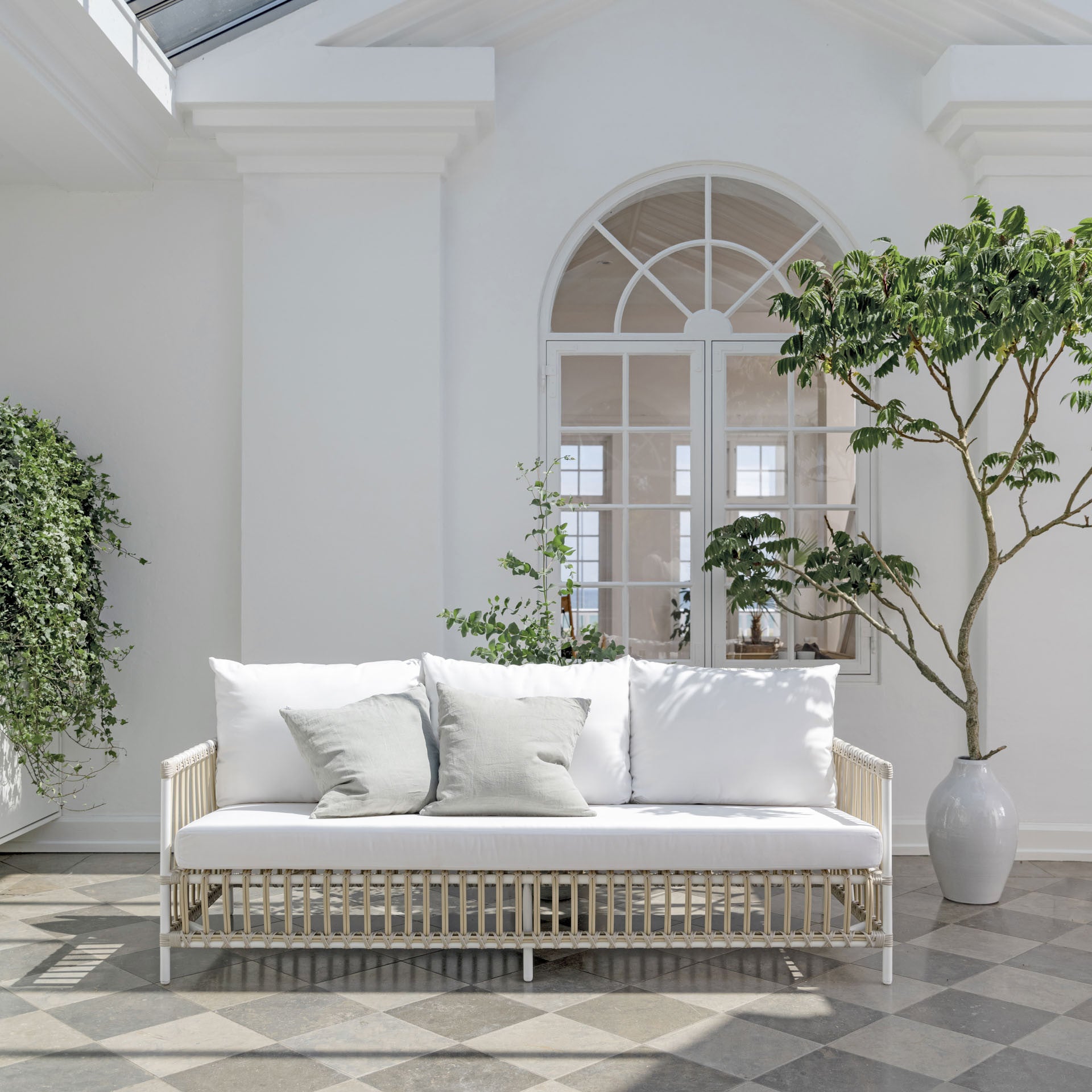 Caroline Sofa Exterior by Sika Design - view 5