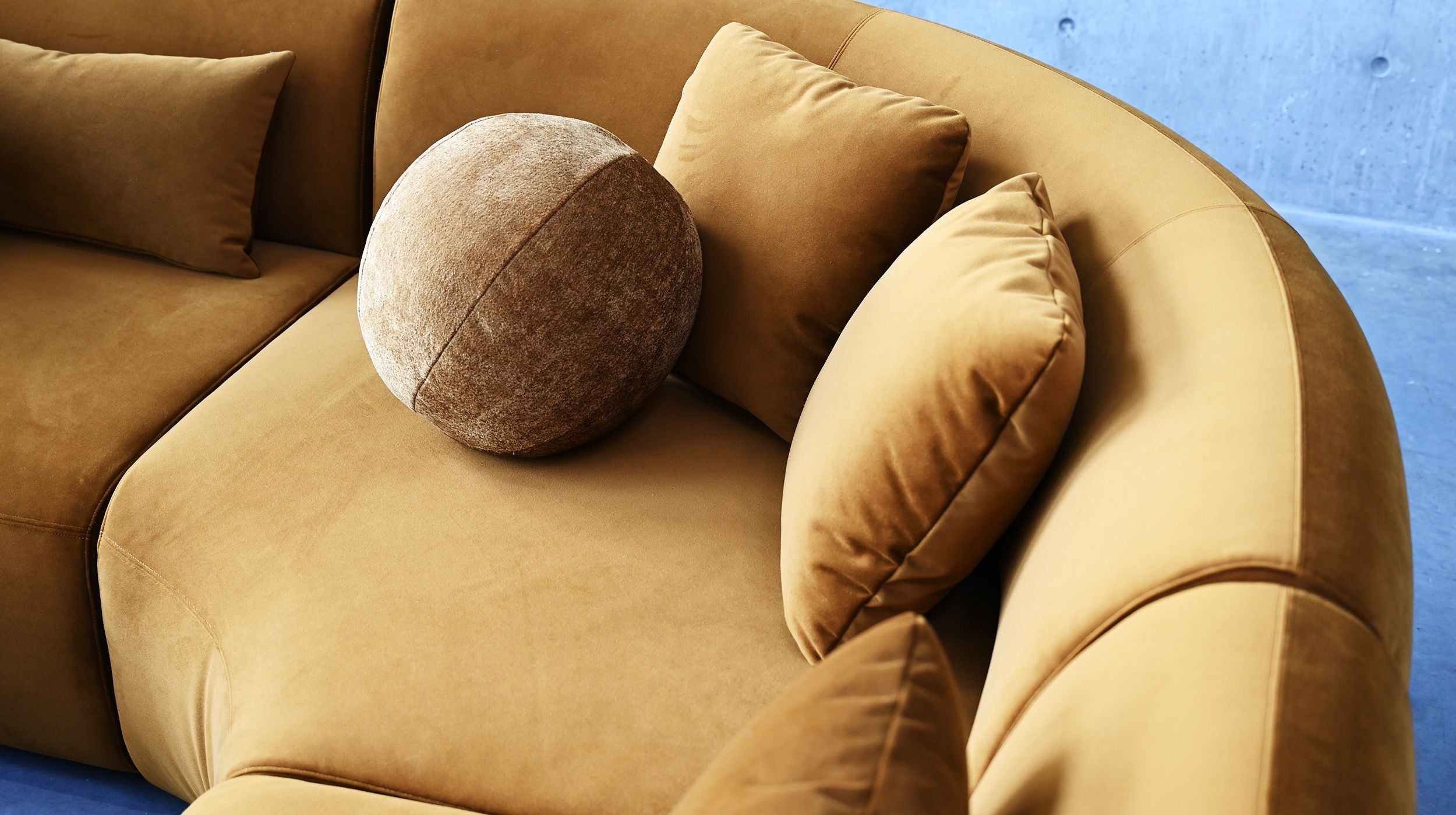 Itza Sectional Chaise Facing Right
