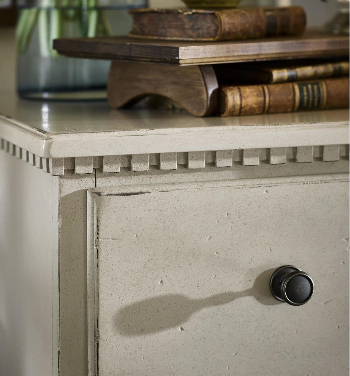 Sojourn French Country Solid Wood 5 Drawers Chest - White