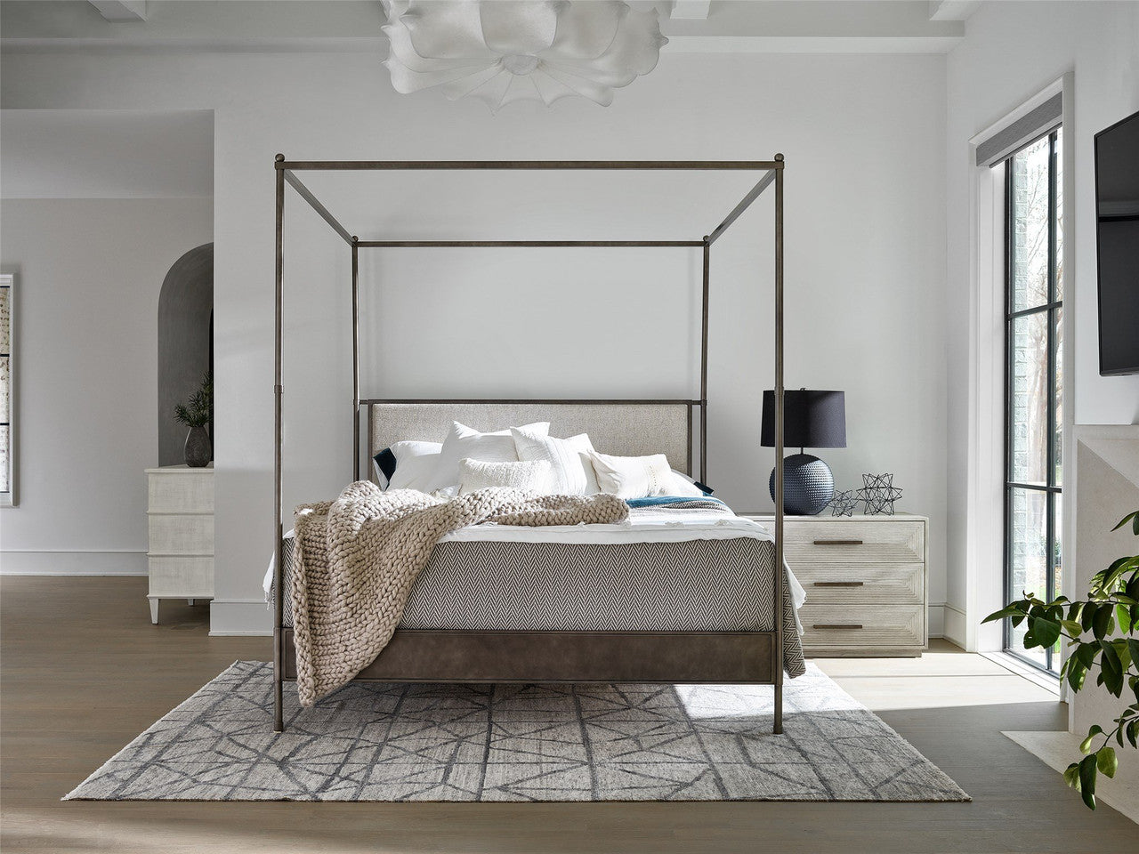 Modern Farmhouse Kent King Poster Bed