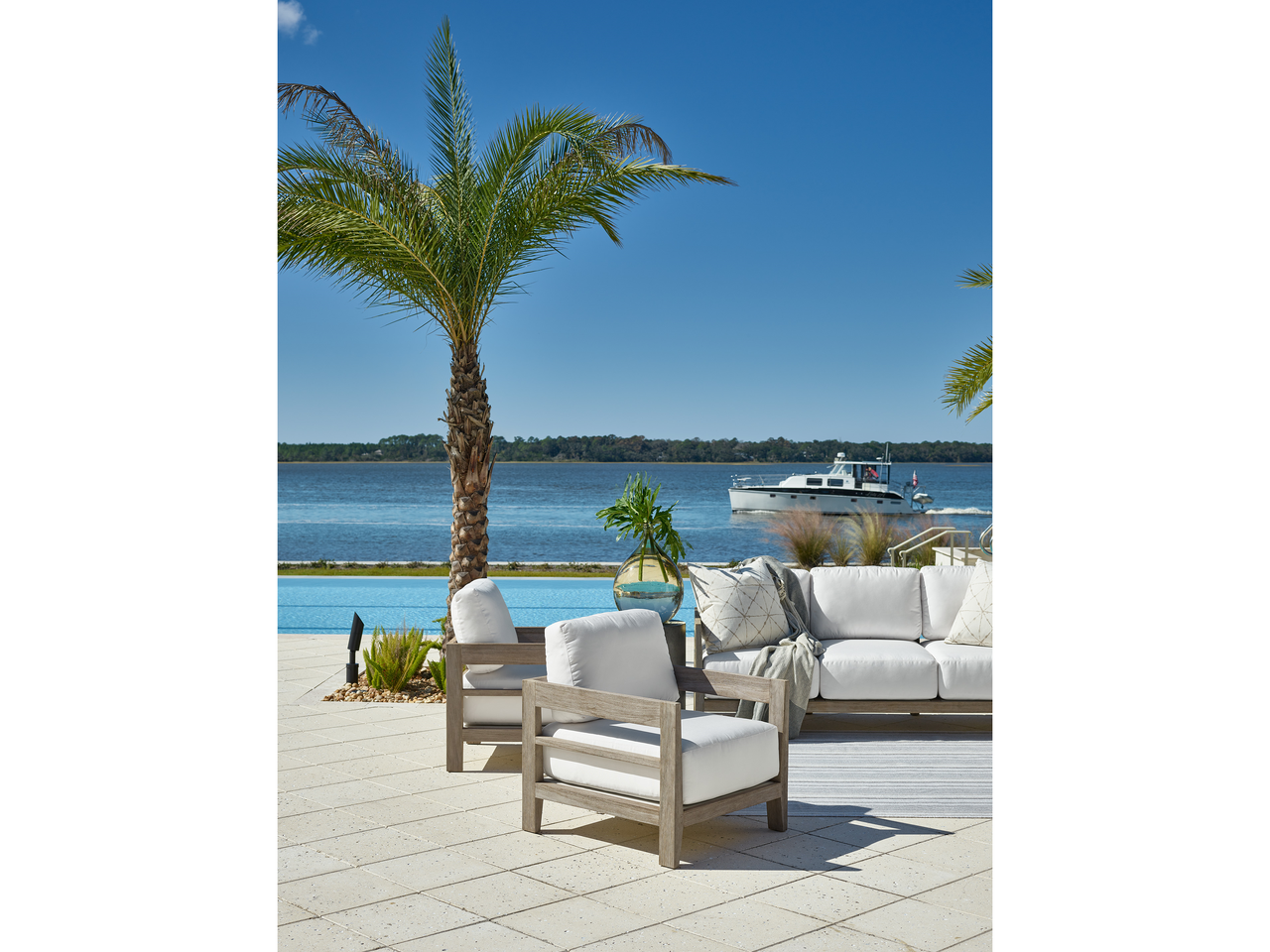 Coastal Living Outdoor La Jolla Lounge Chair