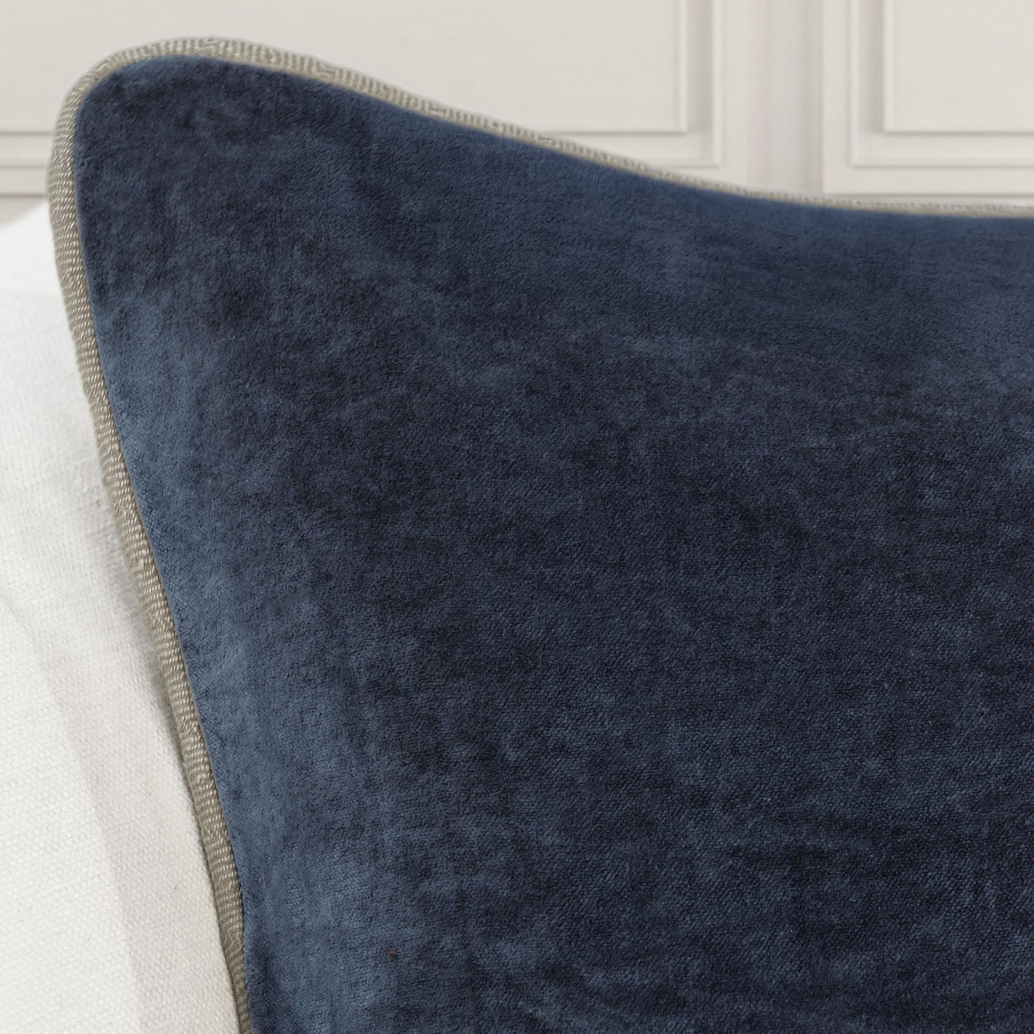 SLD Heirloom Velvet Multiple Sizes - Navy - 18"x18"