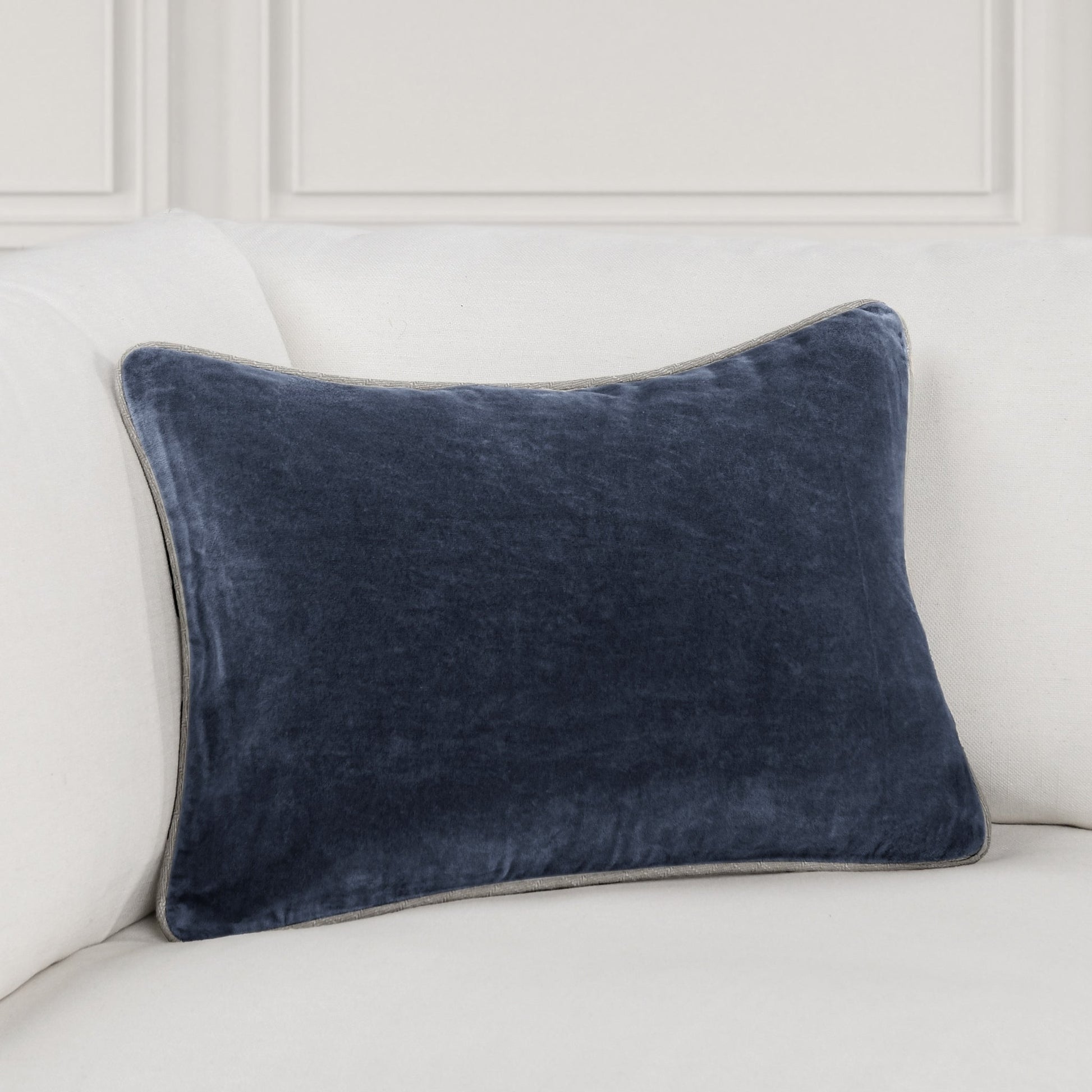 SLD Heirloom Velvet Multiple Sizes - Navy - 18"x18"