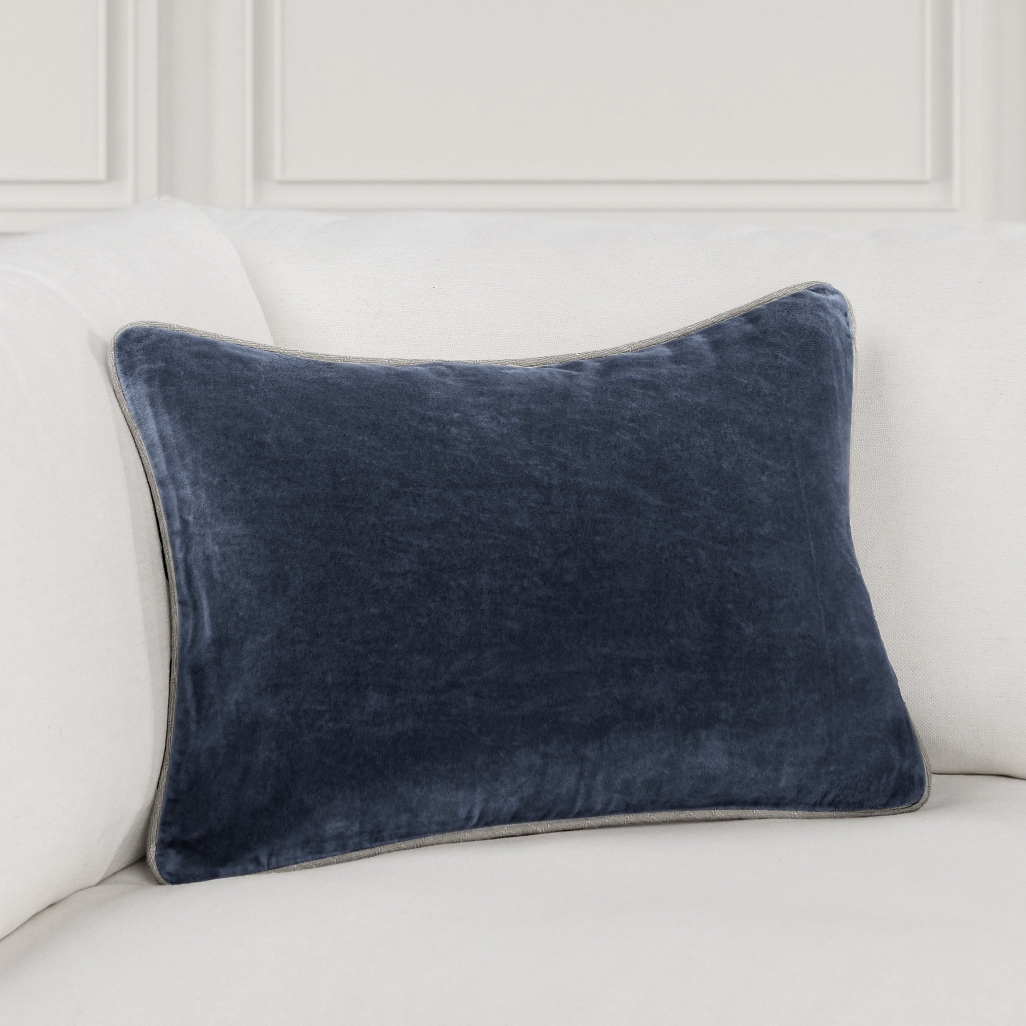 SLD Heirloom Velvet Multiple Sizes - Navy - 18"x18"