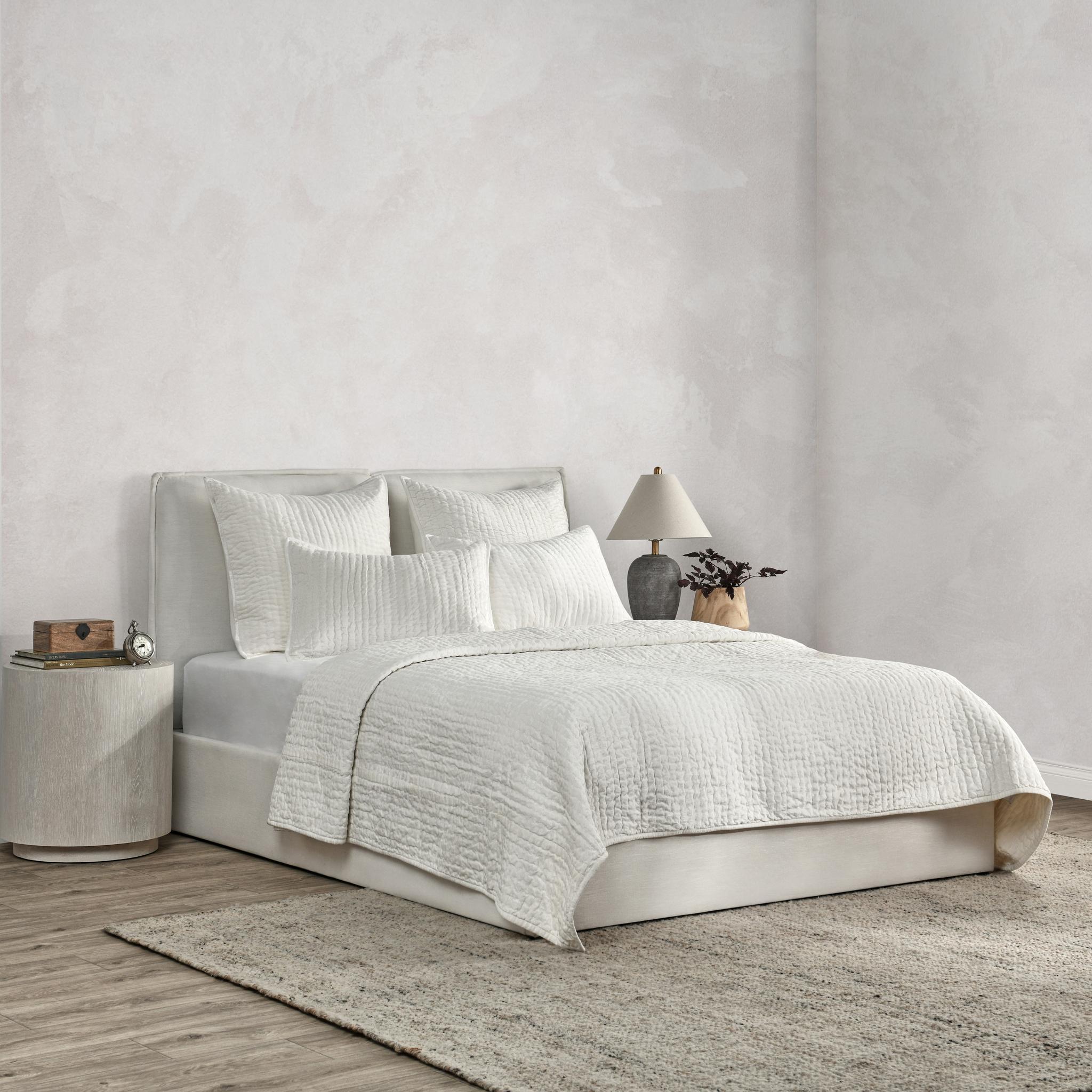 Bari Velvet Quilt Collection - Cloud - King / Set