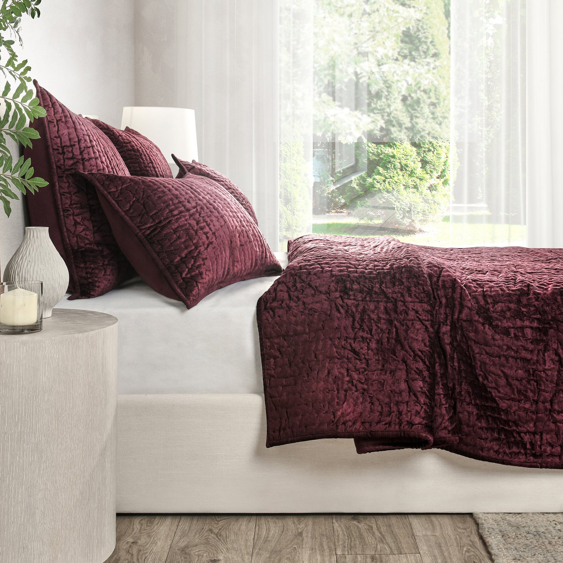 Bari Velvet Quilt Collection - Port - King / Quilt