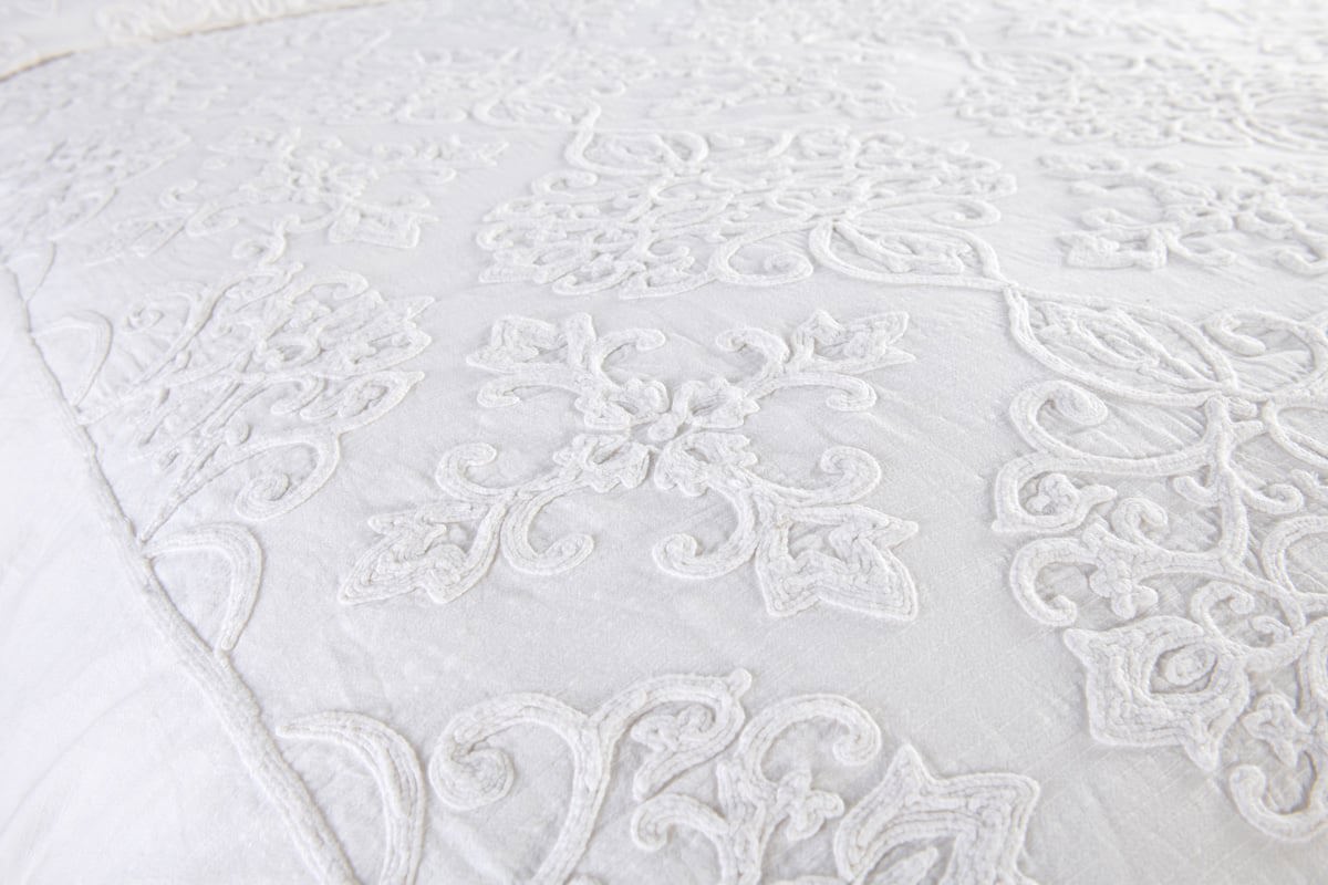 Reagan Duvet Collection - White - King / Duvet