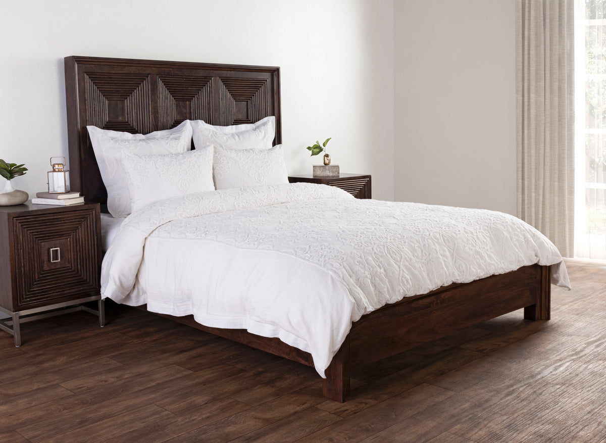 Reagan Duvet Collection - White - King / Duvet