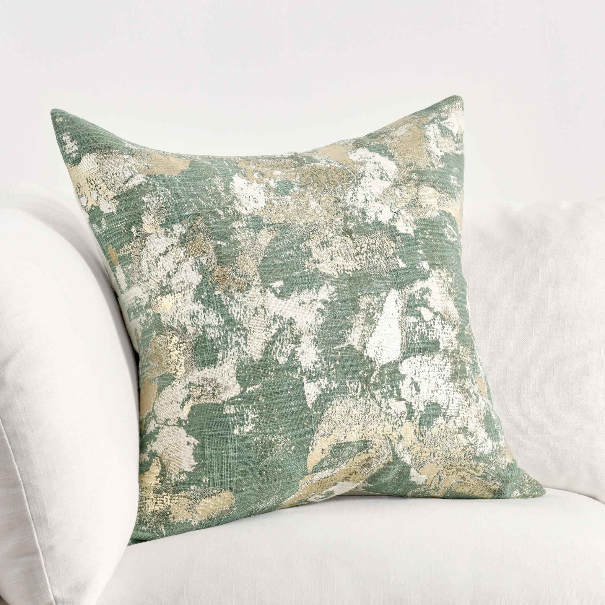 IN Luciana Pillow