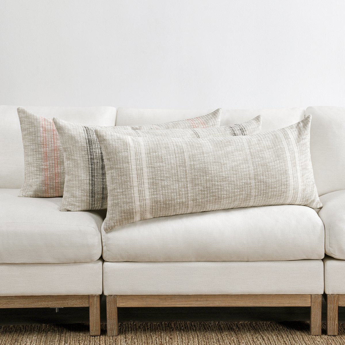 TL Ria Multiple Sizes - Natural/Black - 22"x22"