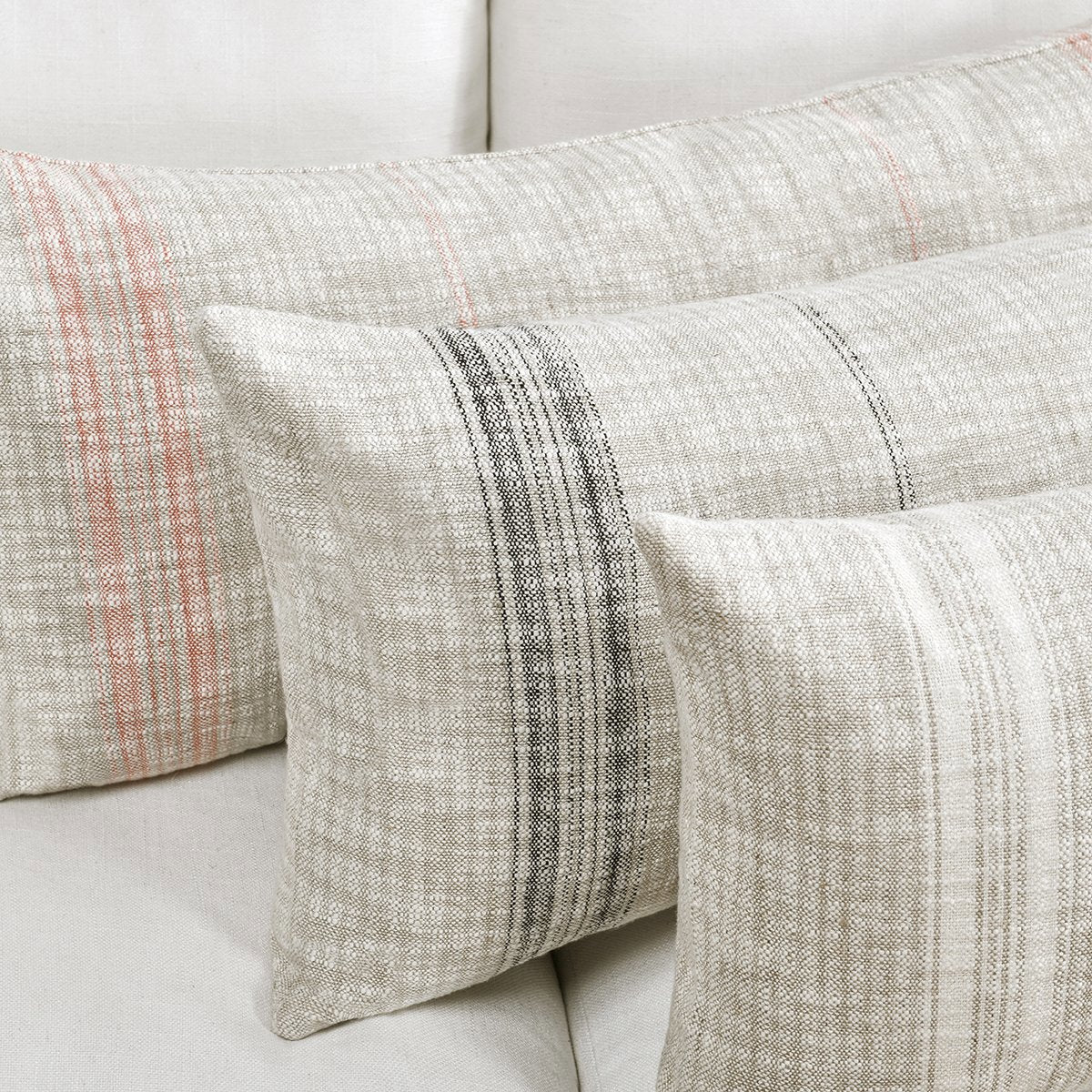 TL Ria Multiple Sizes - Natural/Black - 22"x22"