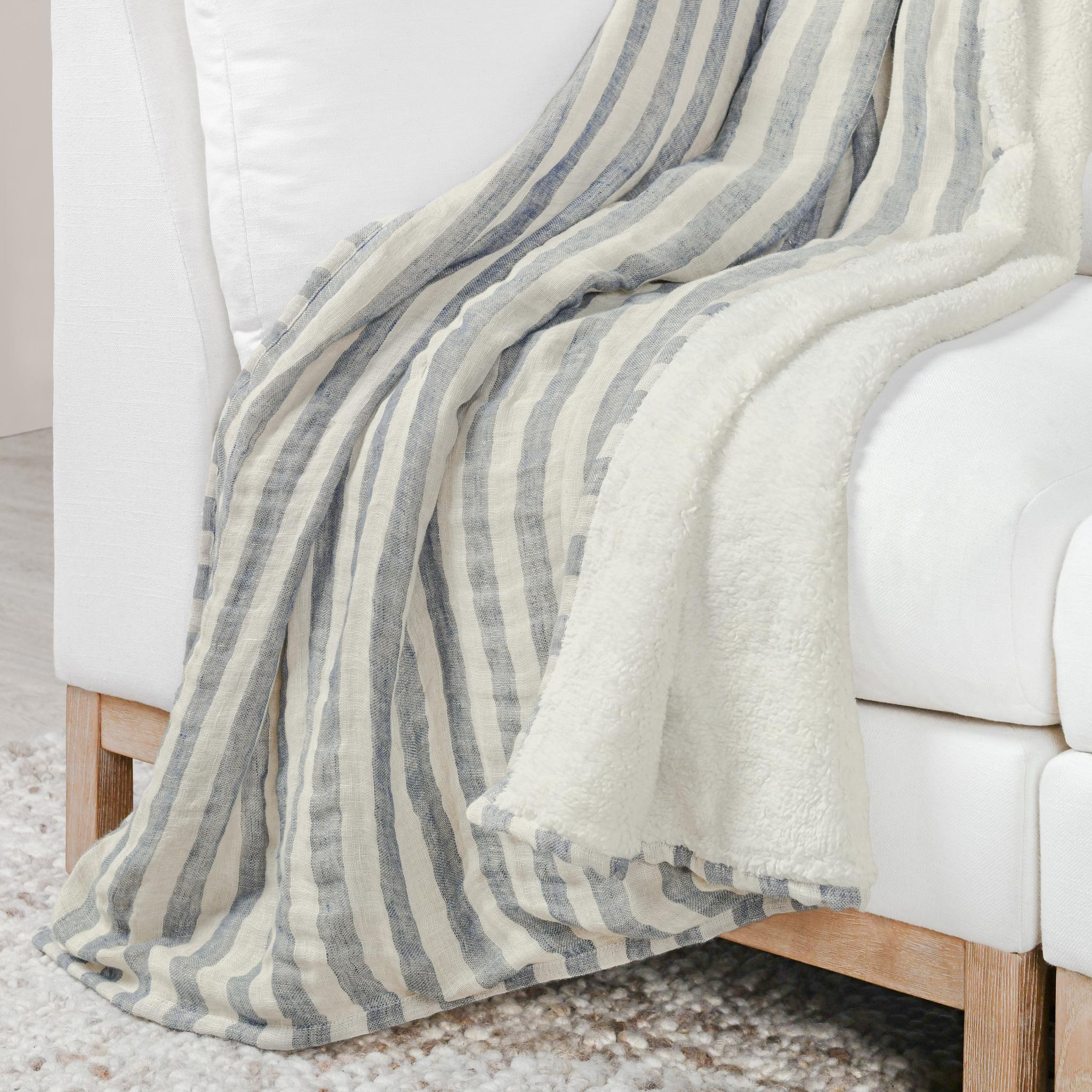 TC Cyprus 50x70 Throw - Ivory/Blue