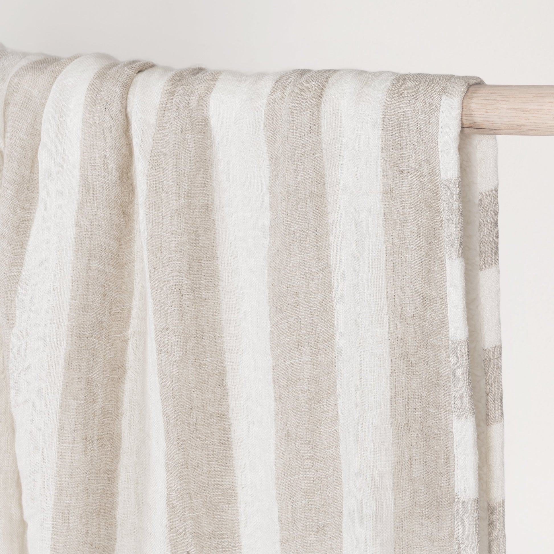 TC Atwater 50x70 Throw - Ivory/Natural