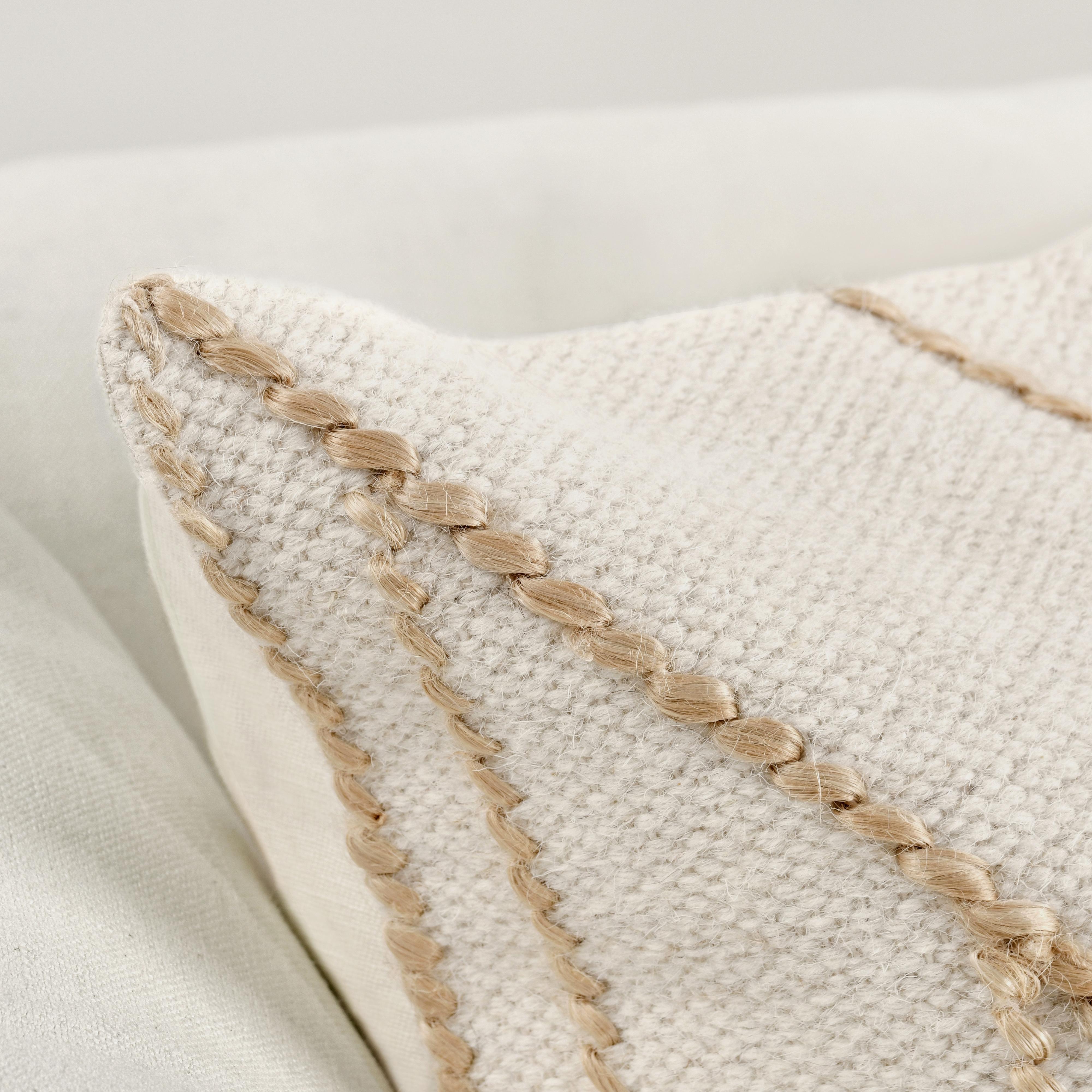CP Sintra 22x22 - Ivory/Natural