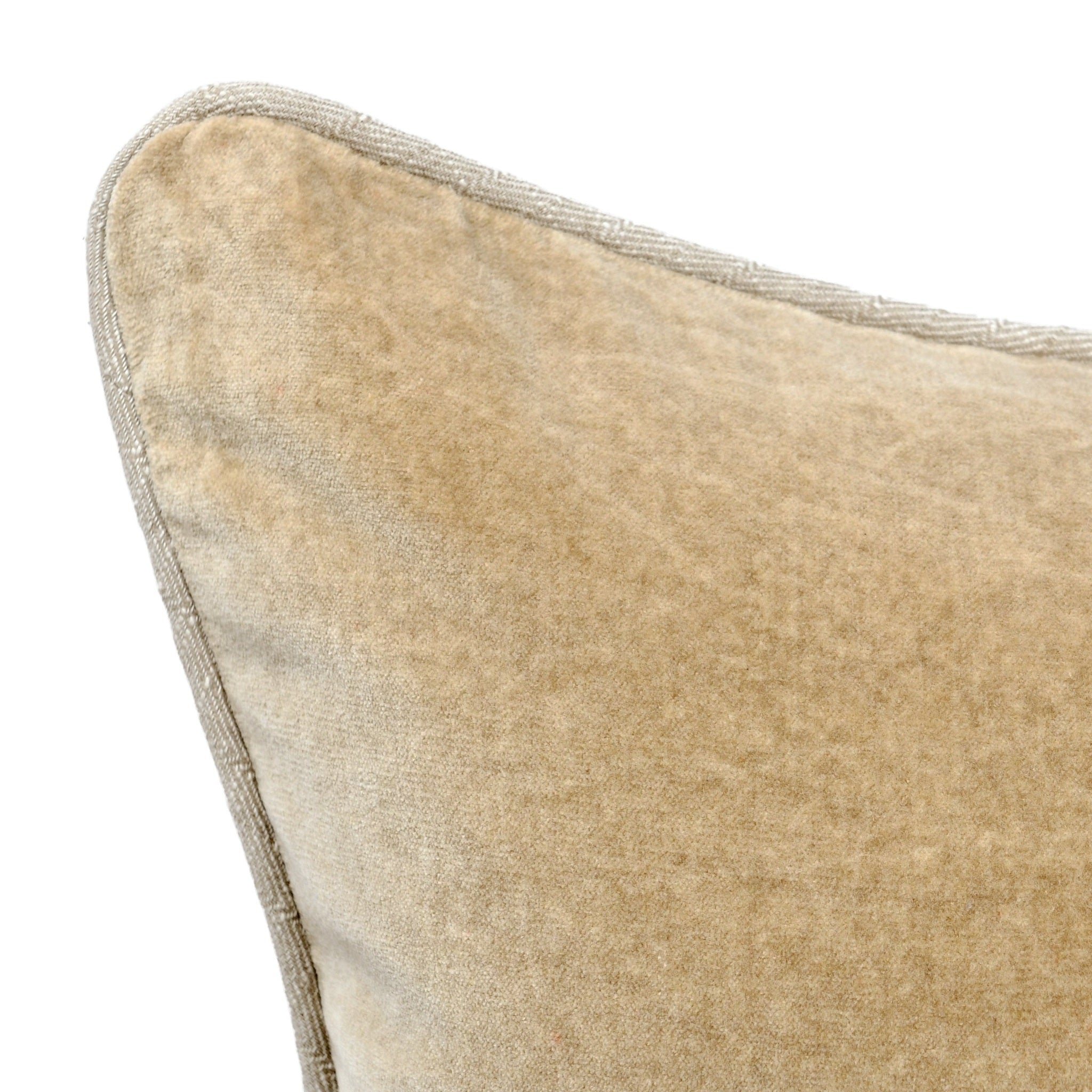 SLD Heirloom Velvet Multiple Sizes - Wheat - 18"x18"