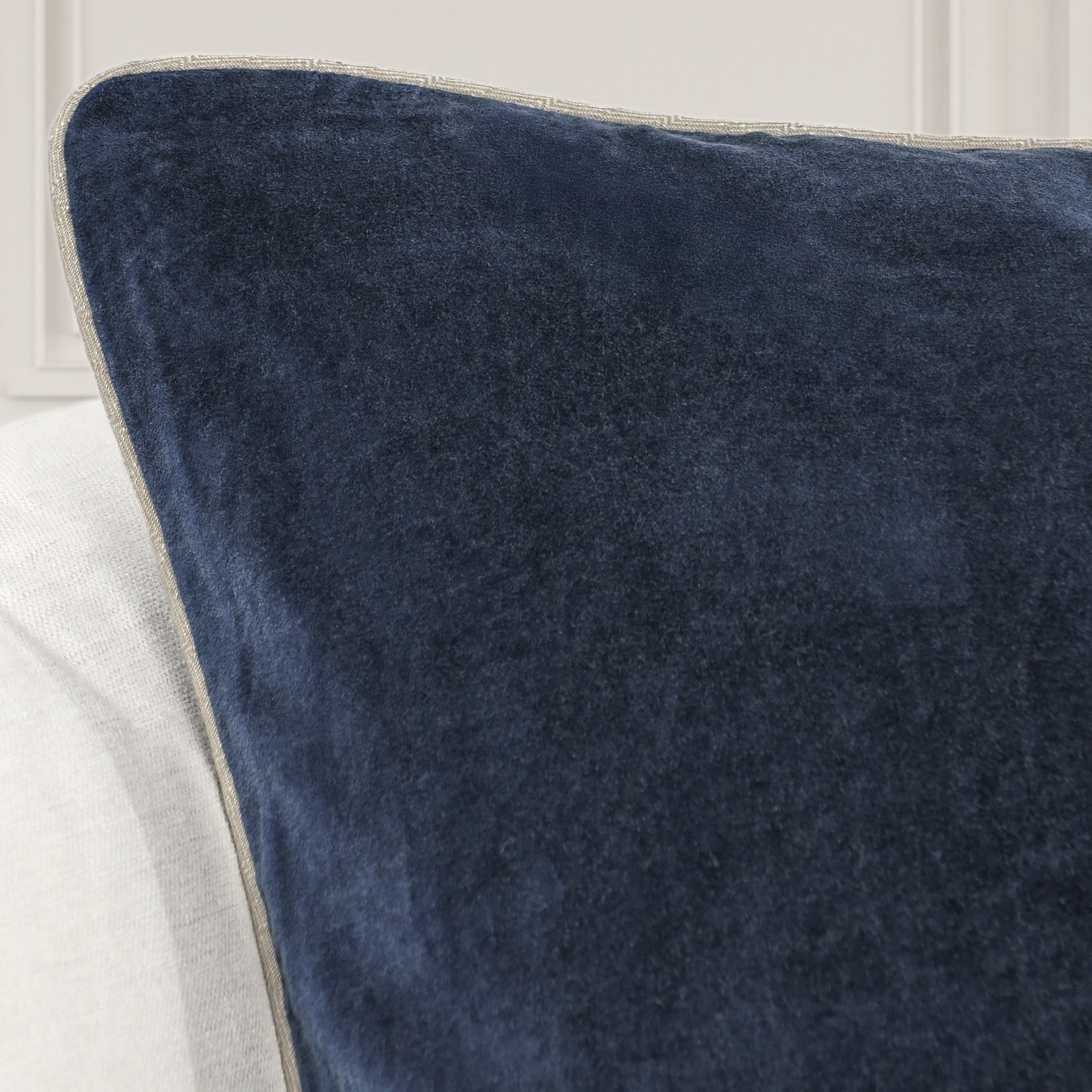 SLD Heirloom Velvet Multiple Sizes - Navy - 18"x18"