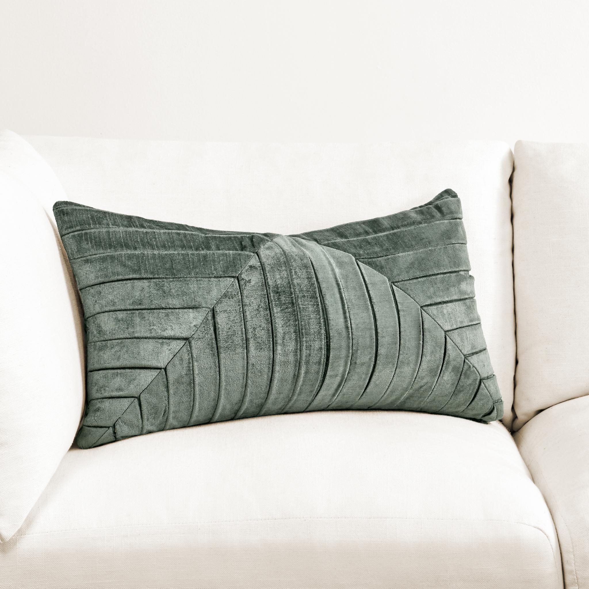 DV Aubry 14x26 - Ivory - Forest Green