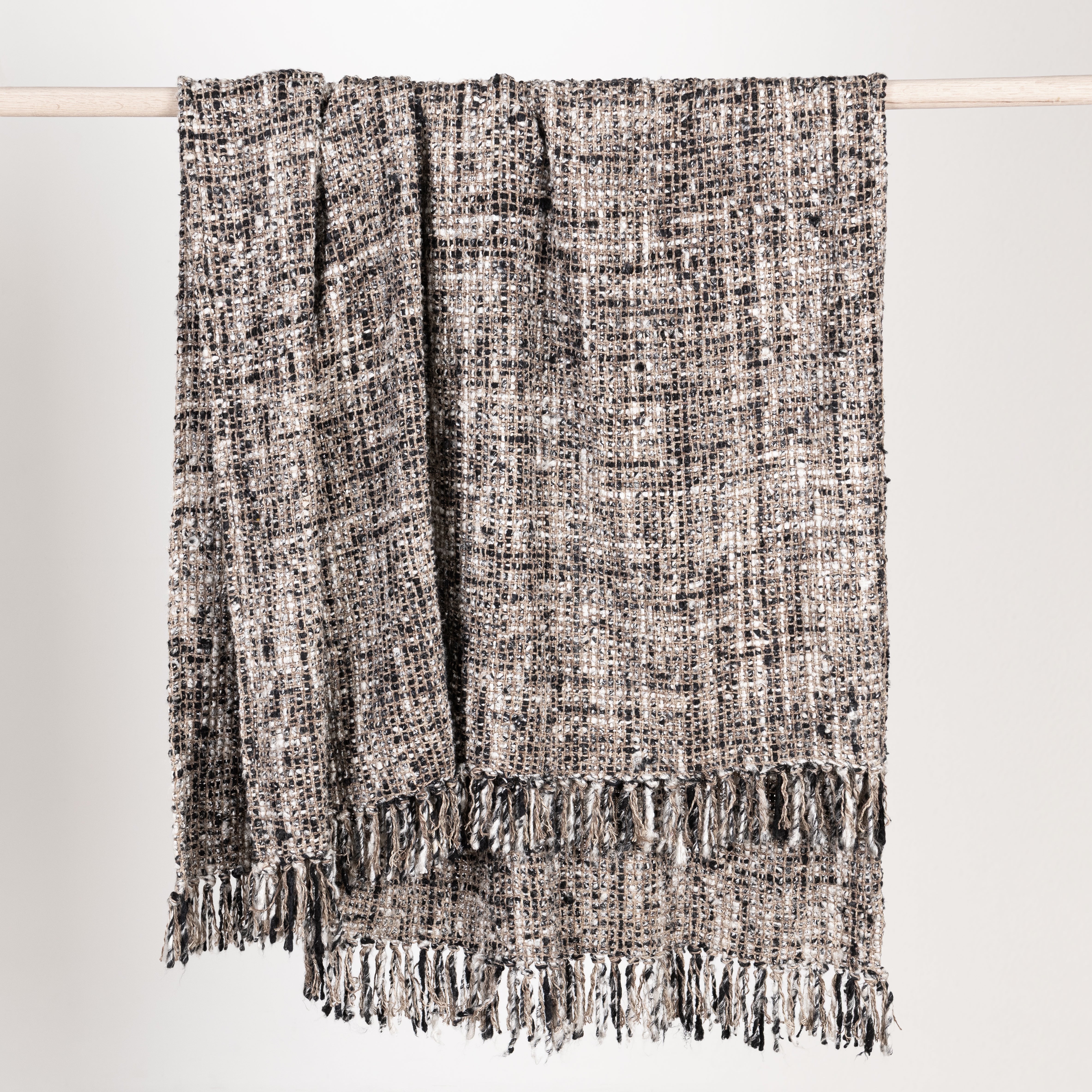 TC Porter 50x70 Throw - Black/Ivory