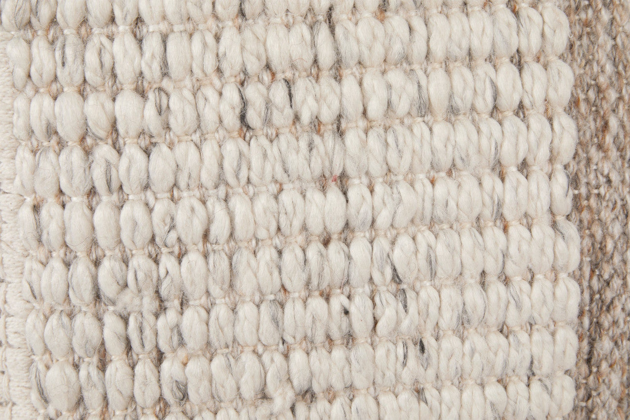 ML Lamar Gray/Ivory 22x22