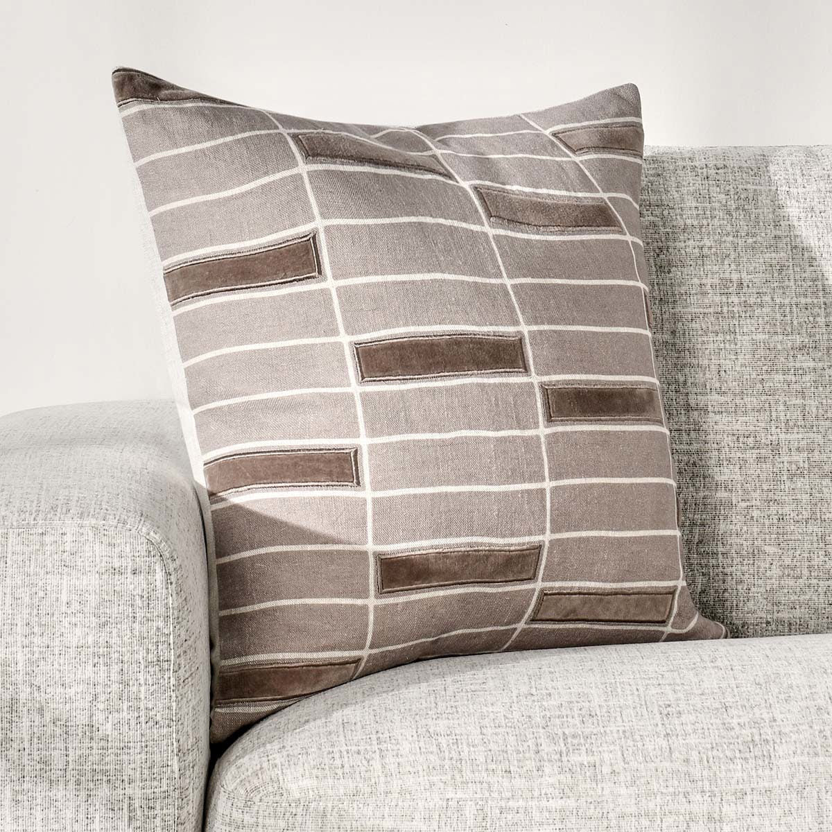 MP Breccia Taupe 22x22