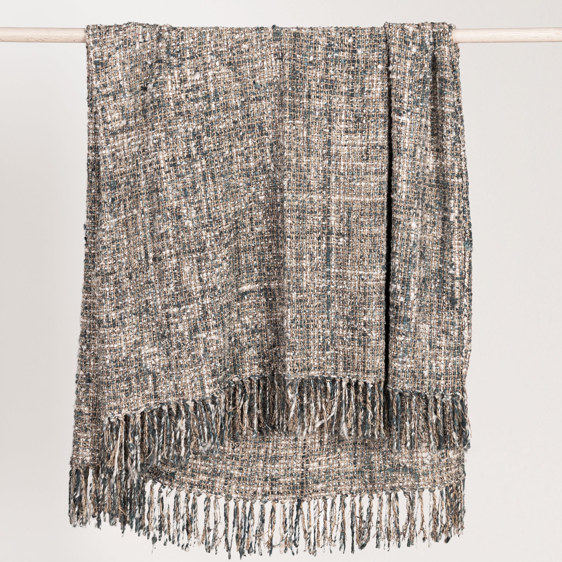 TC Porter 50x70 Throw - Black/Ivory