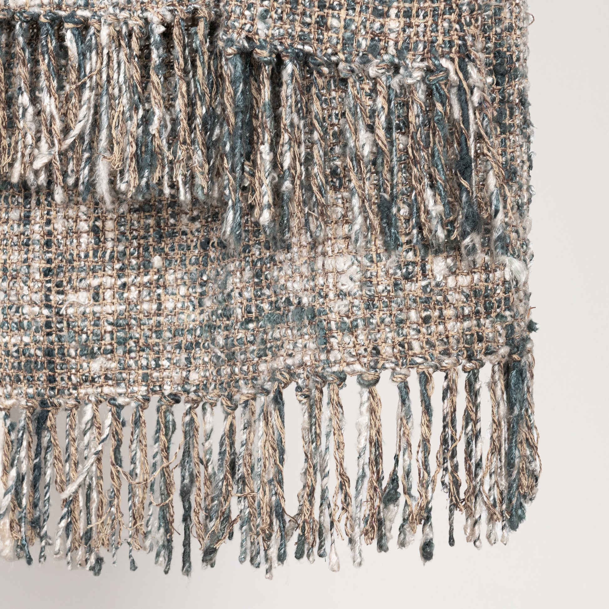 TC Porter 50x70 Throw - Black/Ivory
