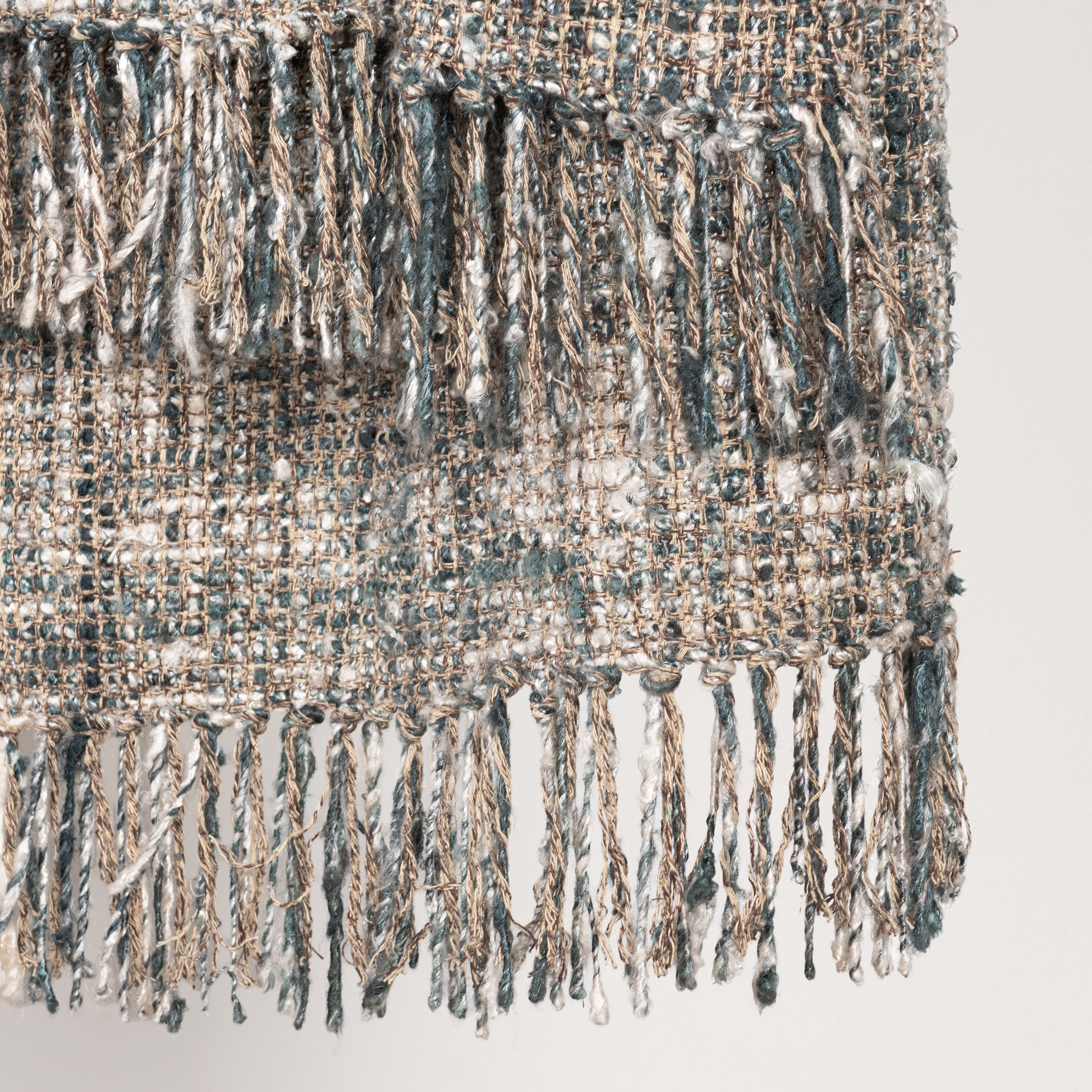 TC Porter 50x70 Throw - Black/Ivory