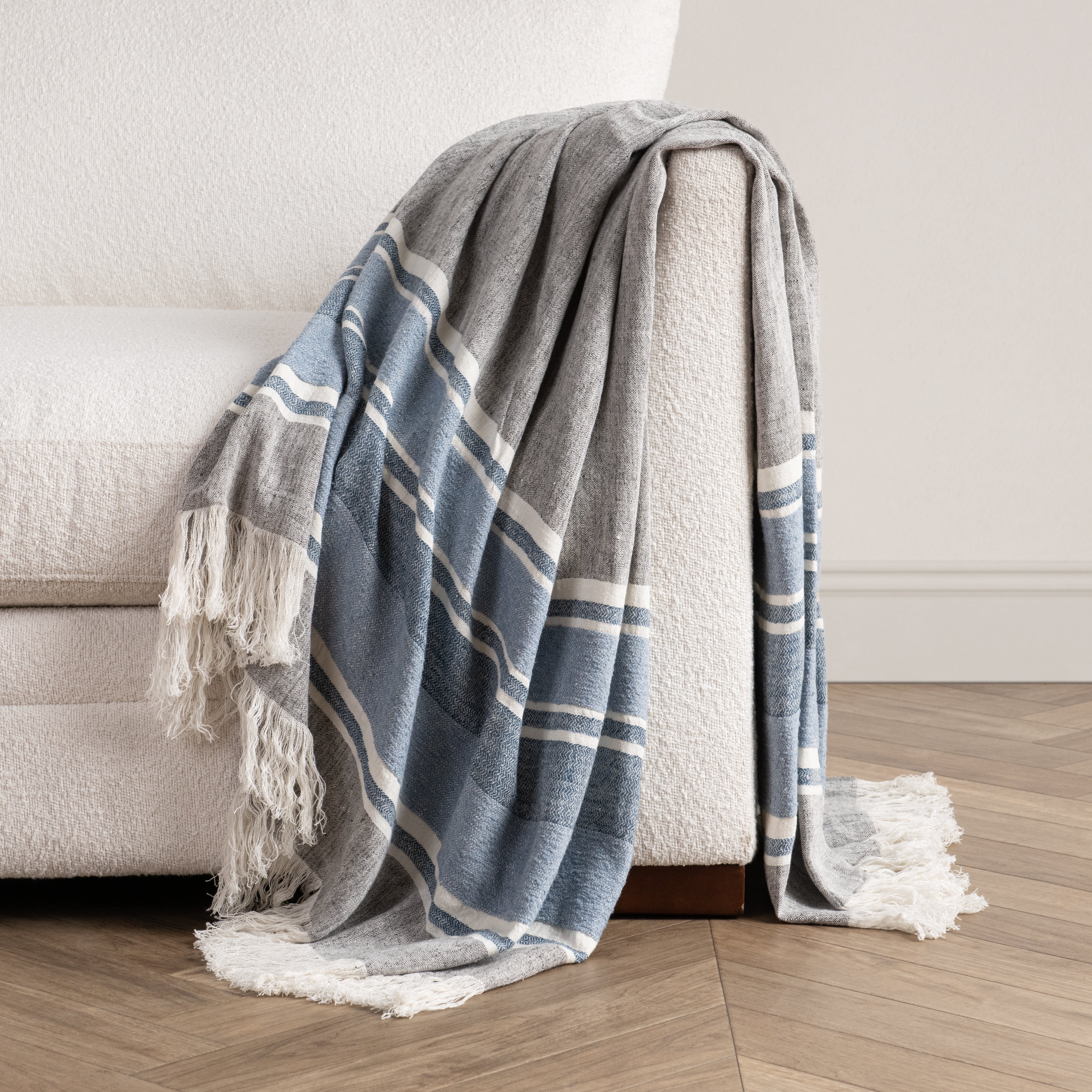 TC Lima Throw 50X70 - Capri Blue/Dark Gray