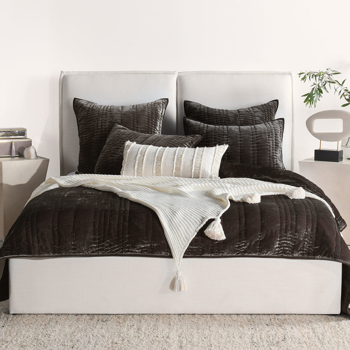 Seville Quilt Collection - Sable - King / Set