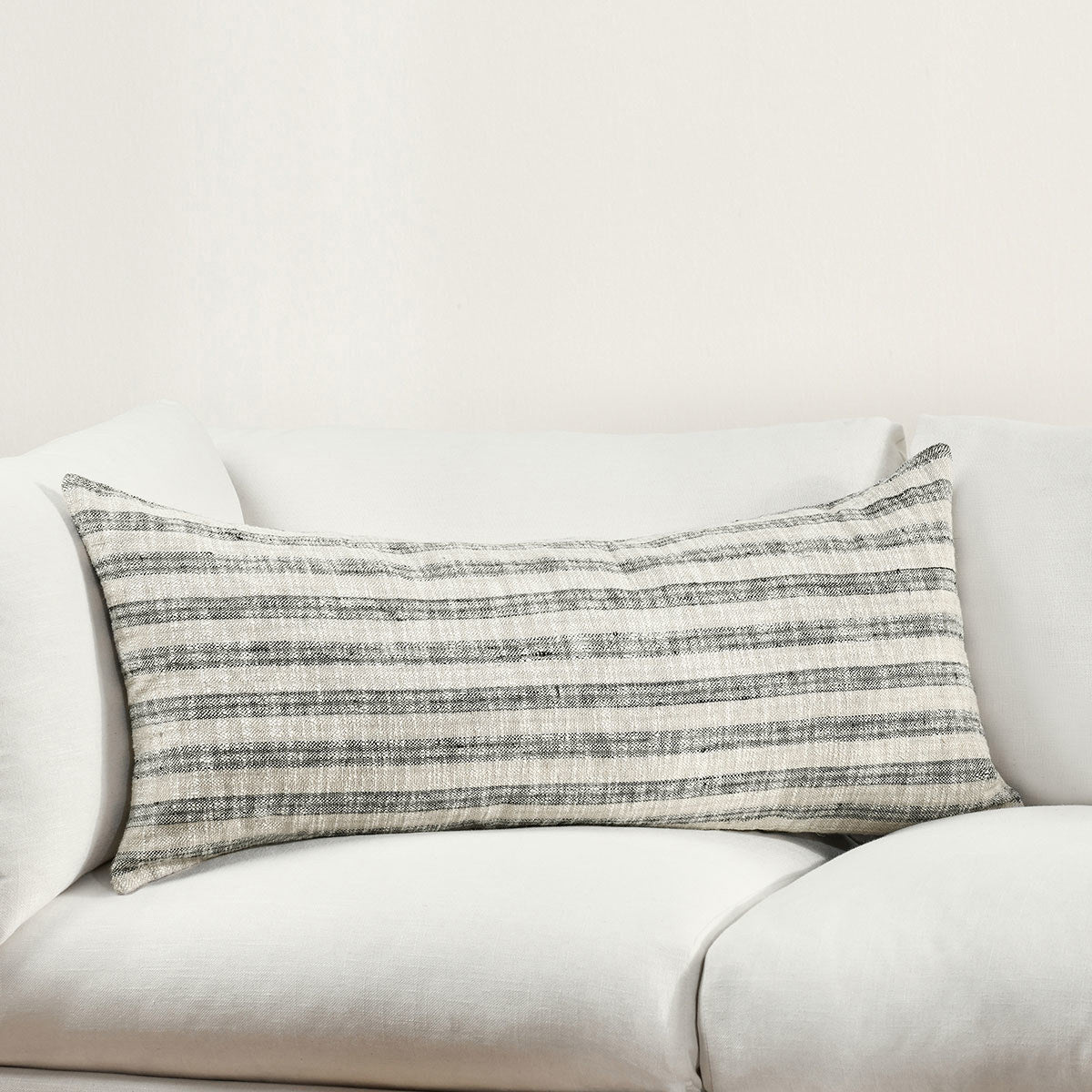 VC Linna Multiple Sizes - Natural/Black - 16"x36"