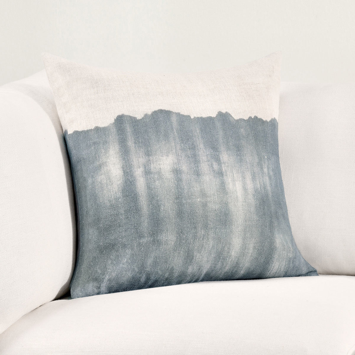 TL Cora 20x20 - Natural/ Denim Blue