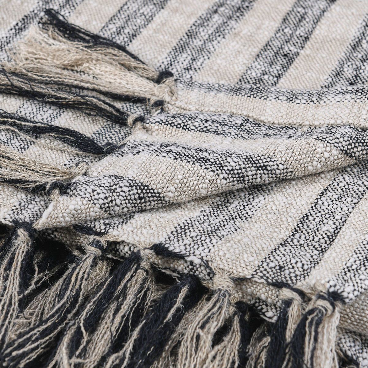 TC Linna Natural/Black Throw 50x70
