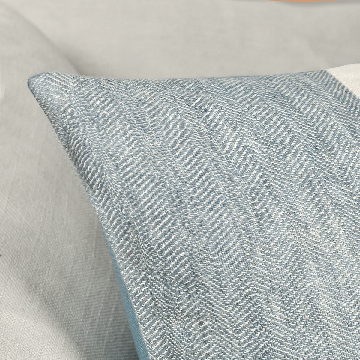 BW Taylor Blue Multi 22x22