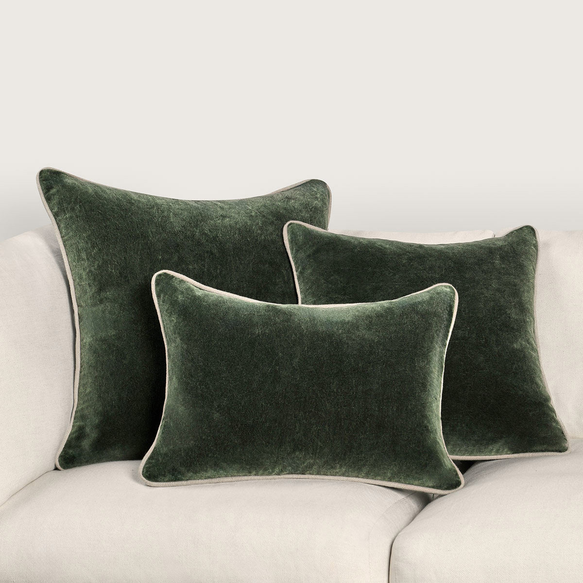 SLD Heirloom Velvet Multiple Sizes - Forest Green - 22"x22"